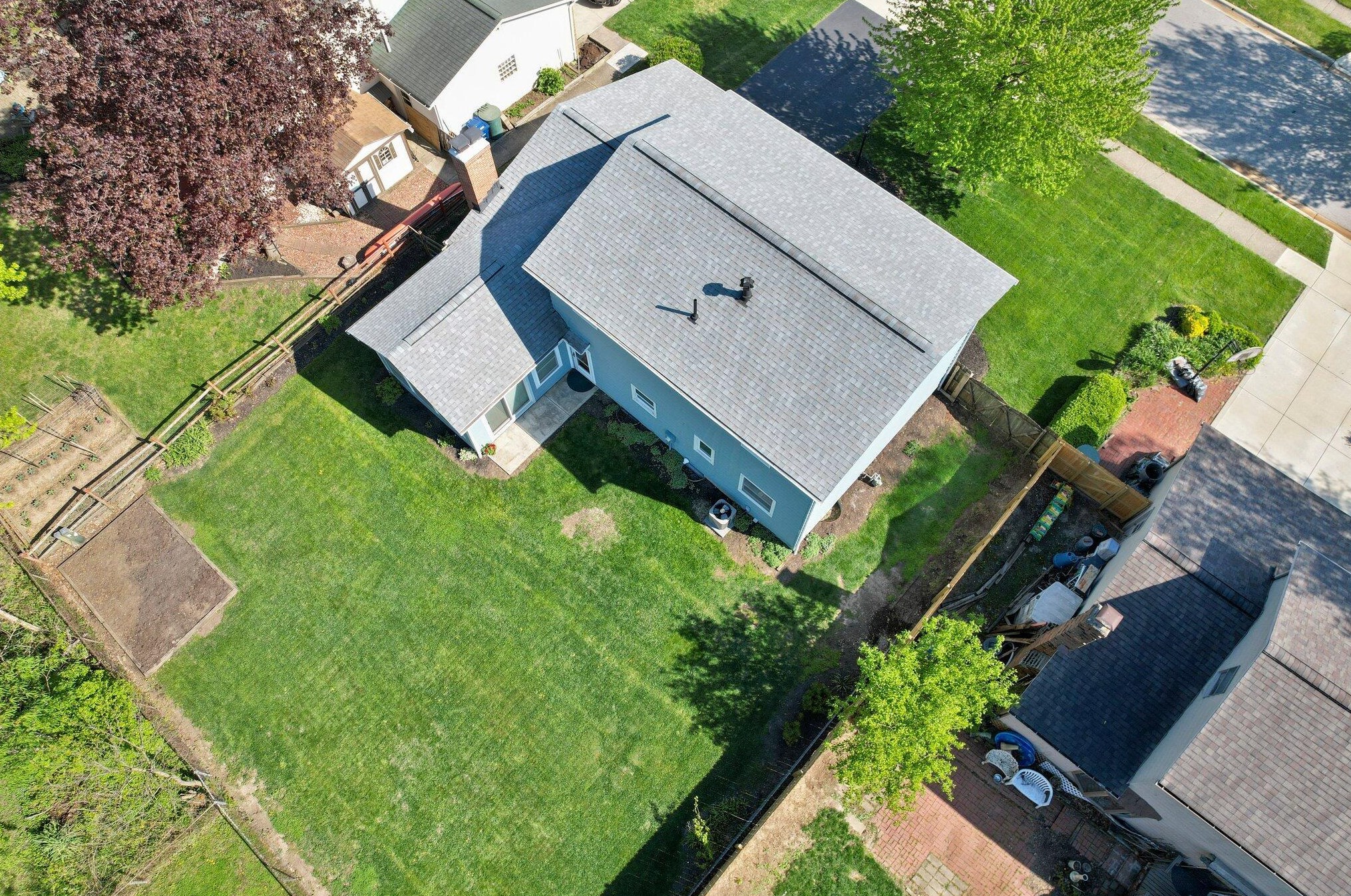 1762 Staffordshire Rd, Columbus OH 43229-2141 exterior