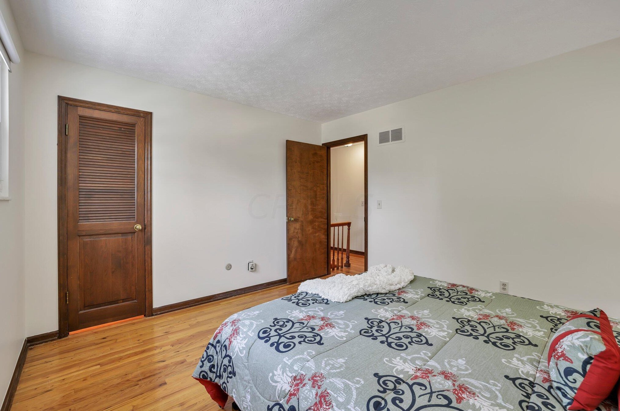 1762 Staffordshire Rd, Columbus OH 43229-2141 exterior