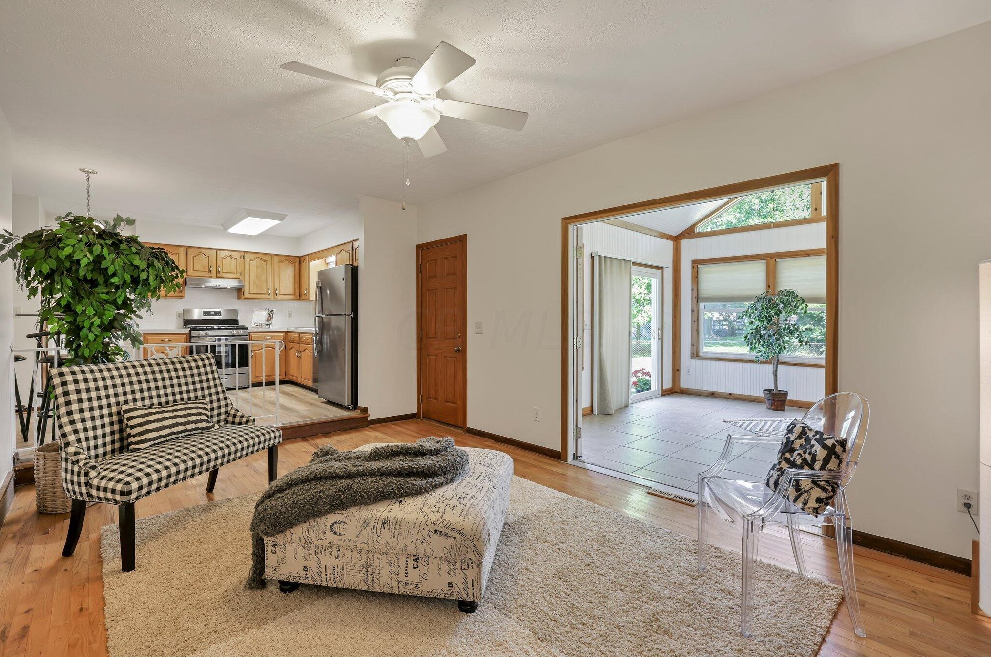 1762 Staffordshire Rd, Columbus OH 43229-2141 exterior