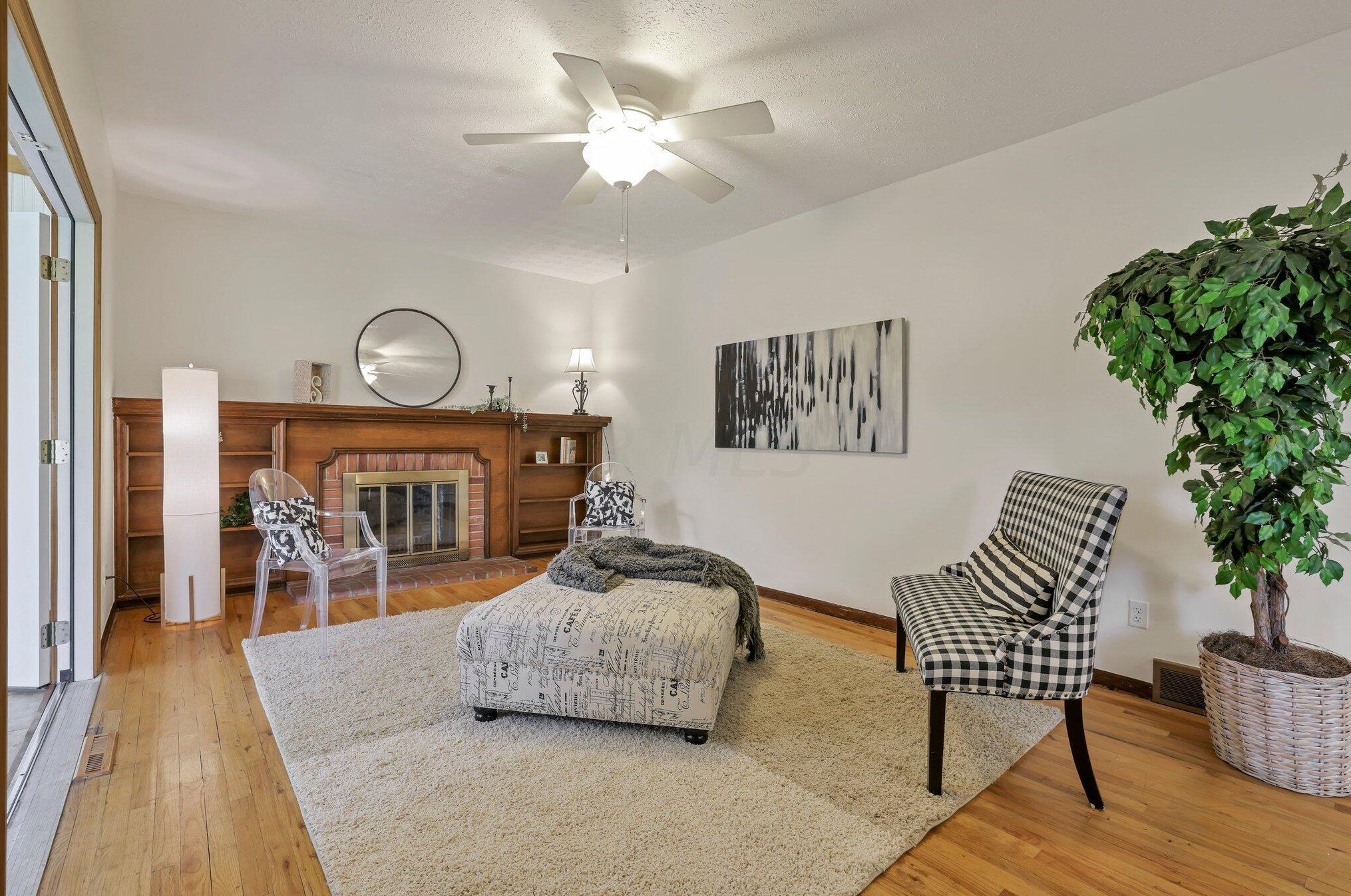 1762 Staffordshire Rd, Columbus OH 43229-2141 exterior