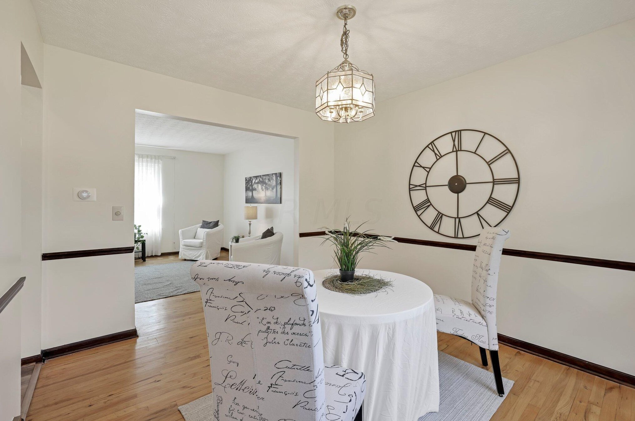 1762 Staffordshire Rd, Columbus OH 43229-2141 exterior