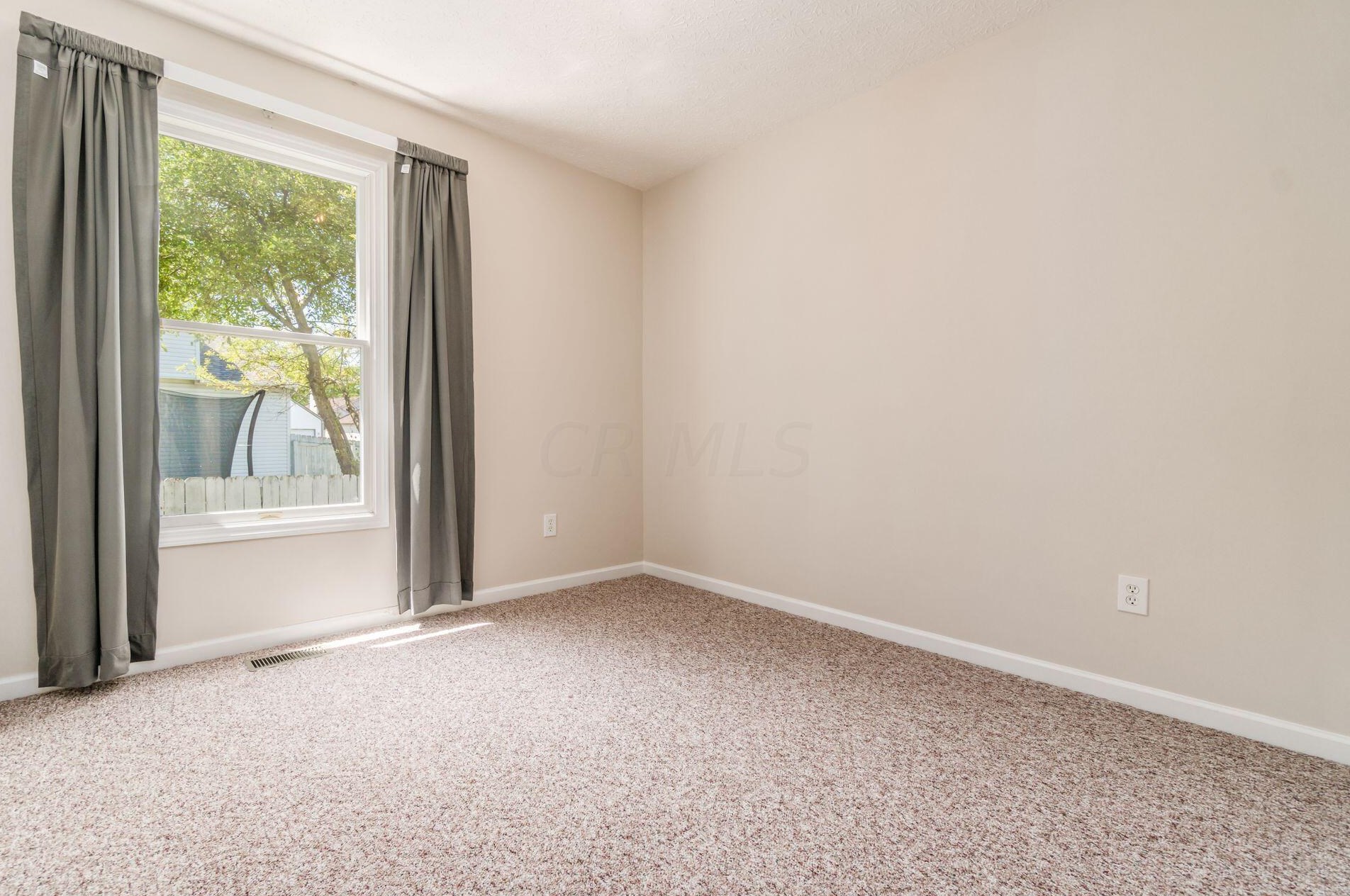 3658 Larkwell Way, Columbus OH 43232-3600 exterior