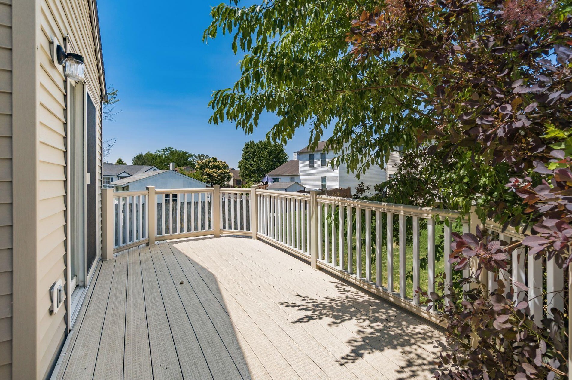 3658 Larkwell Way, Columbus OH 43232-3600 exterior