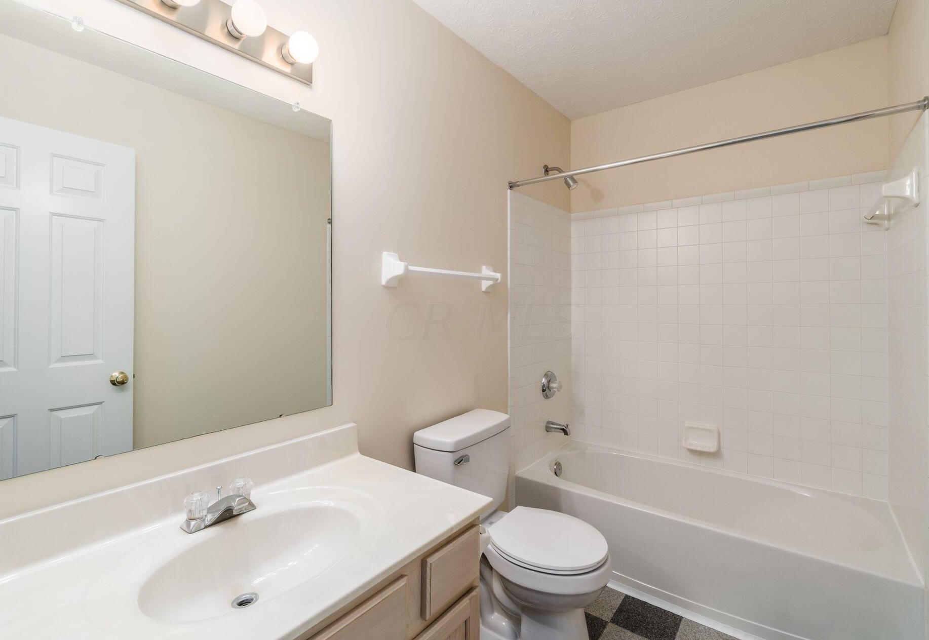 3658 Larkwell Way, Columbus OH 43232-3600 exterior