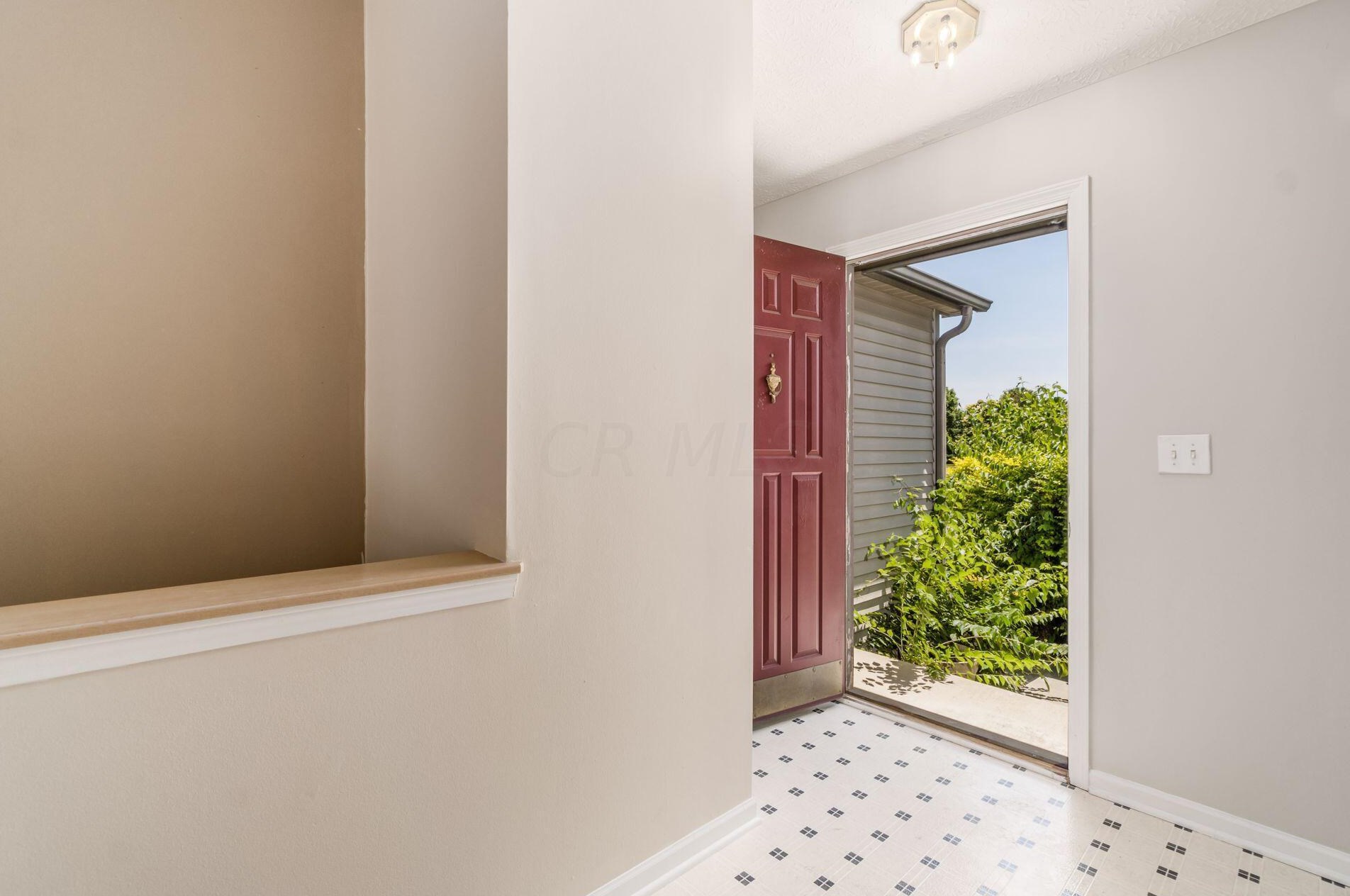 3658 Larkwell Way, Columbus OH 43232-3600 exterior