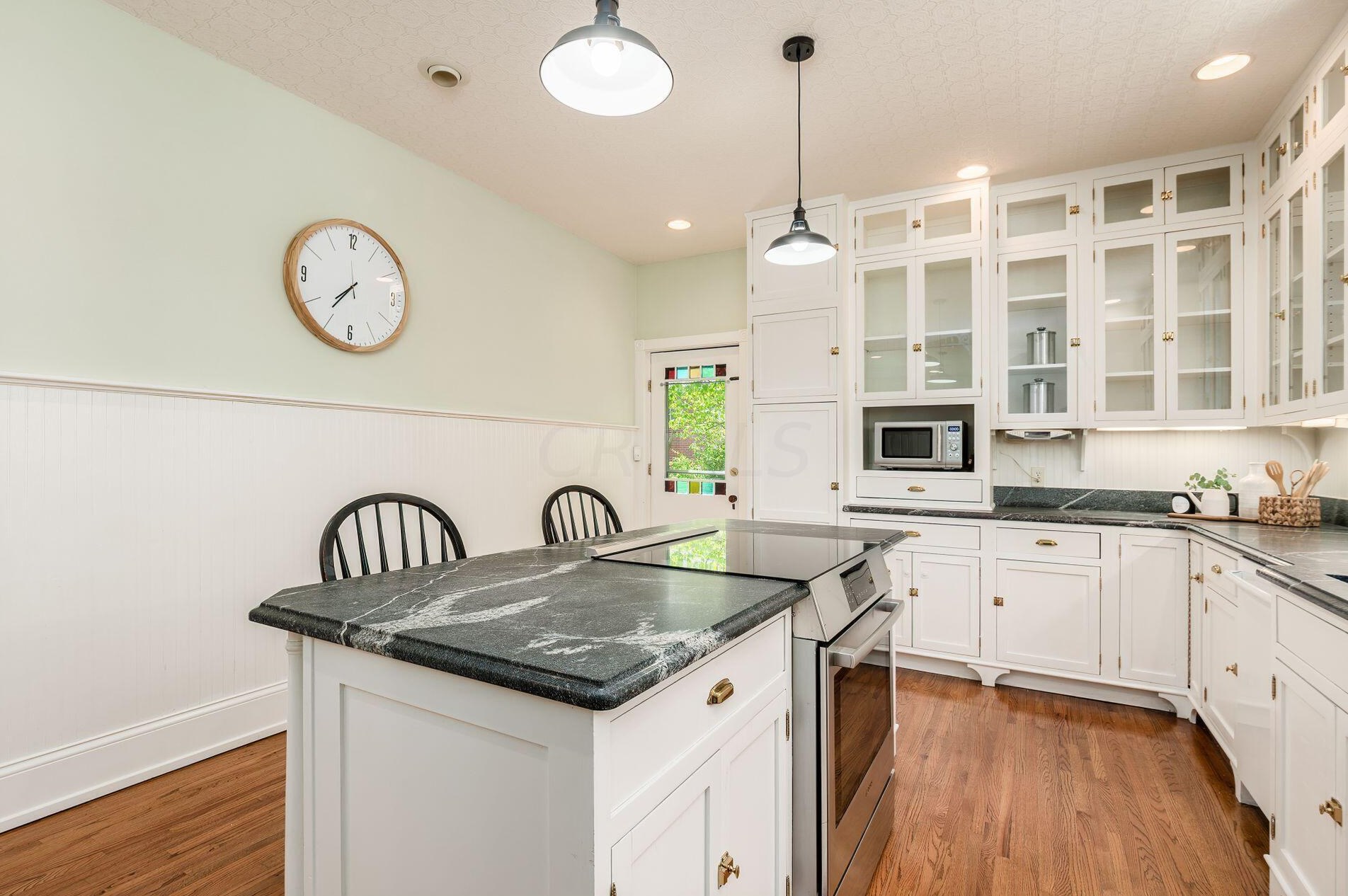 150 North Broadway, Columbus OH 43214-4112 exterior