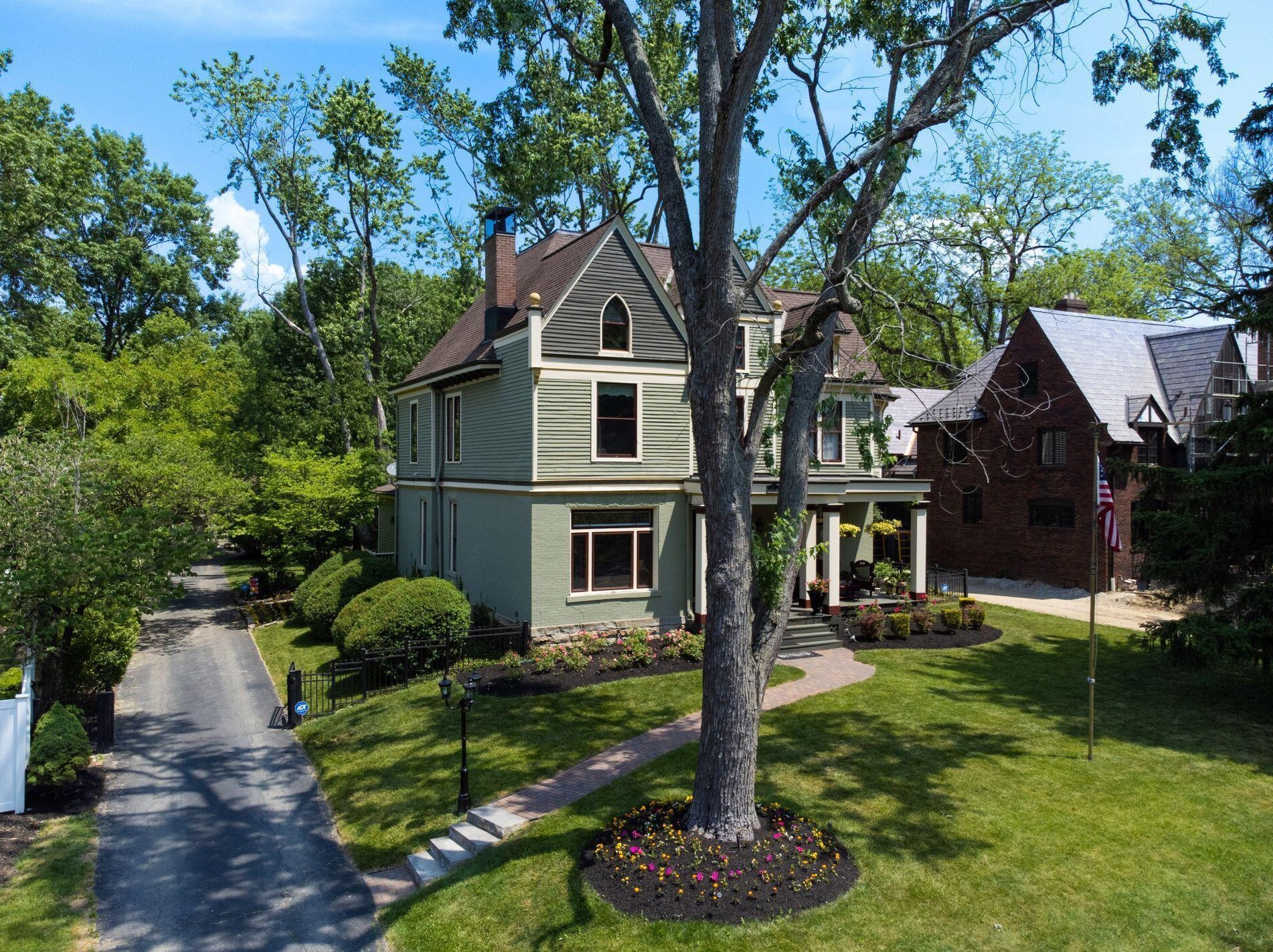 150 North Broadway, Columbus OH 43214-4112 exterior