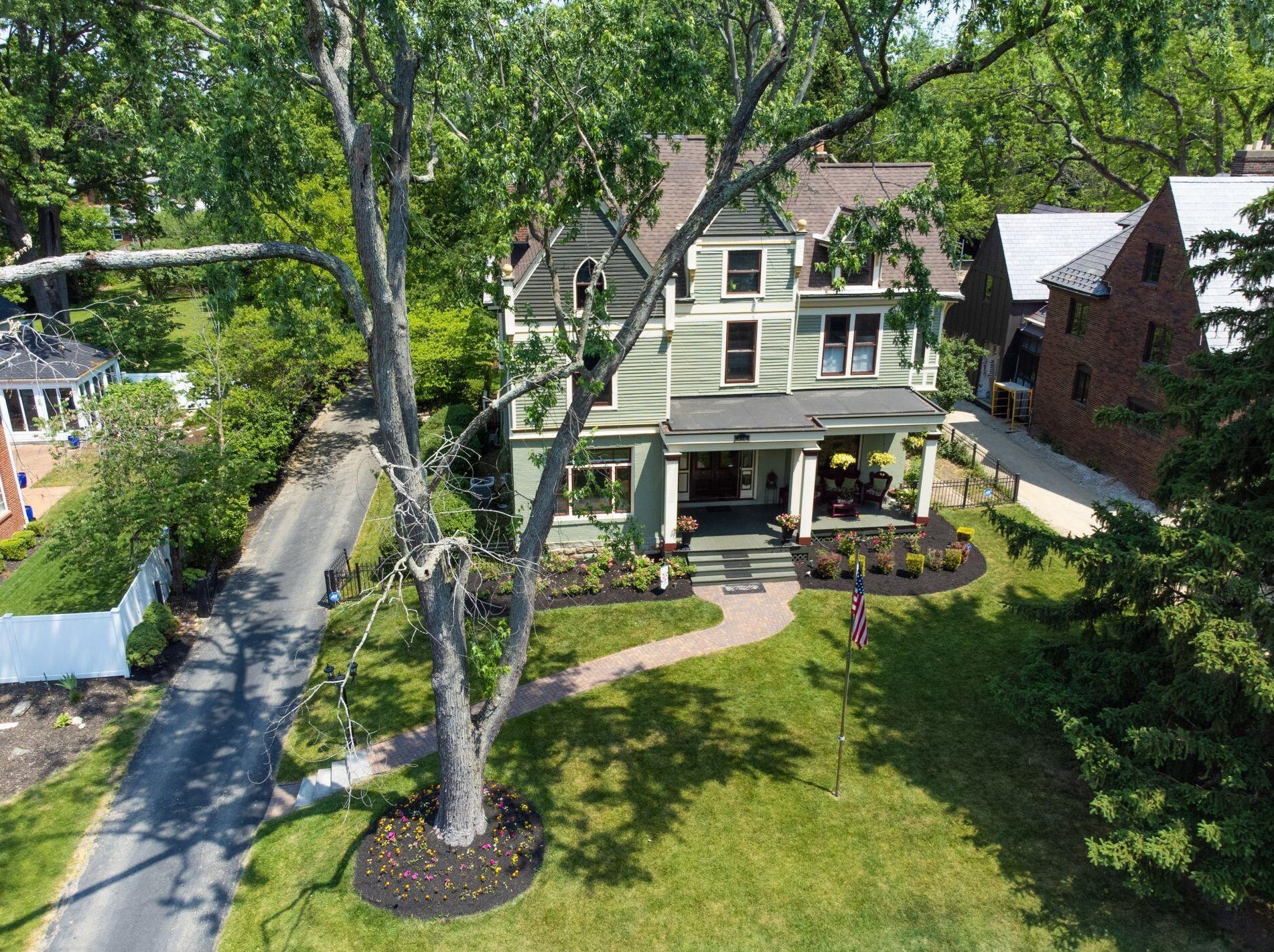 150 North Broadway, Columbus OH 43214-4112 exterior