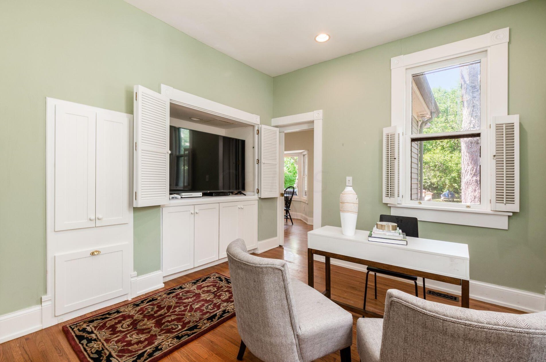 150 North Broadway, Columbus OH 43214-4112 exterior