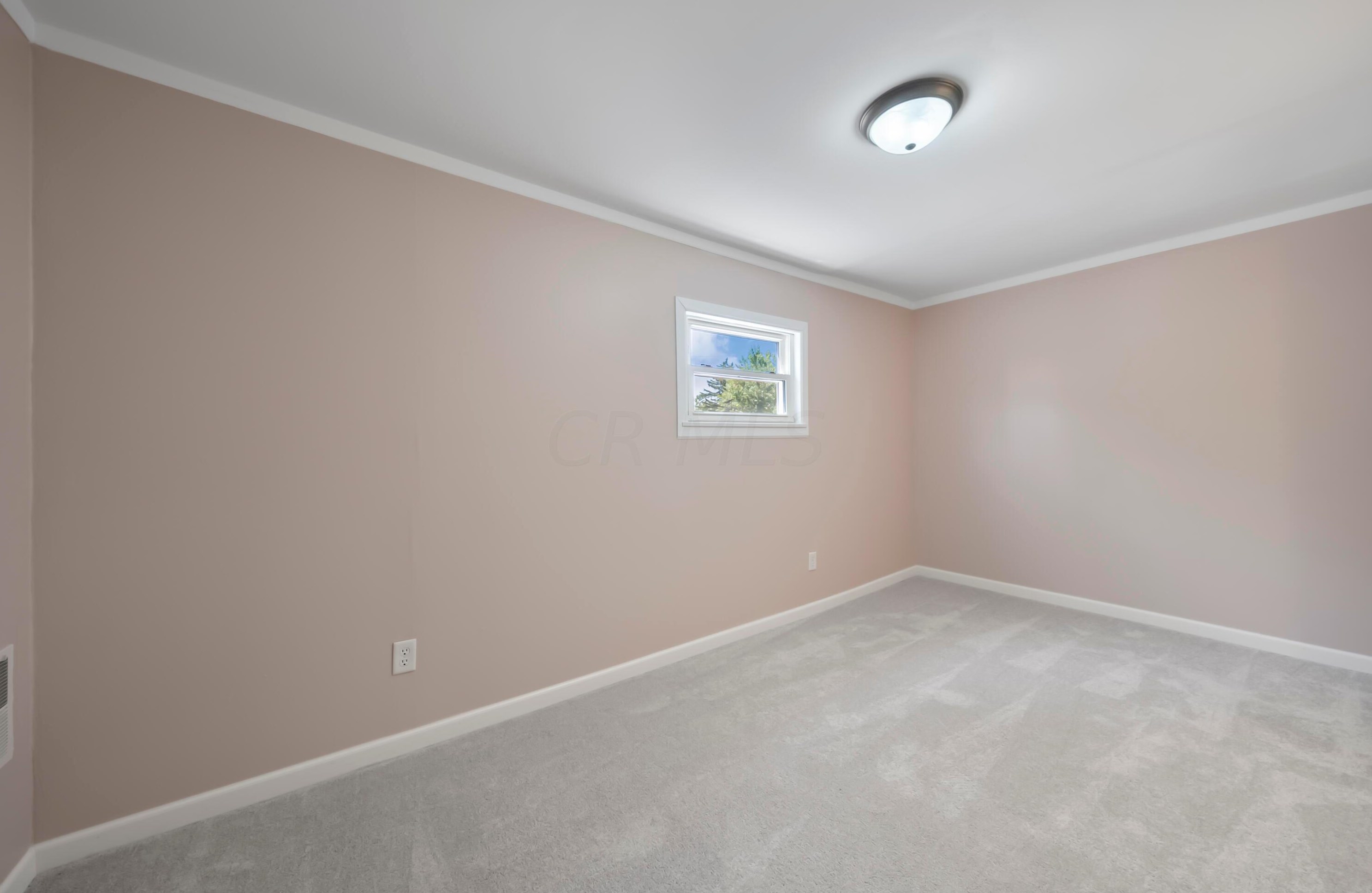 3047 Azelda St, Columbus OH 43224-4011 exterior