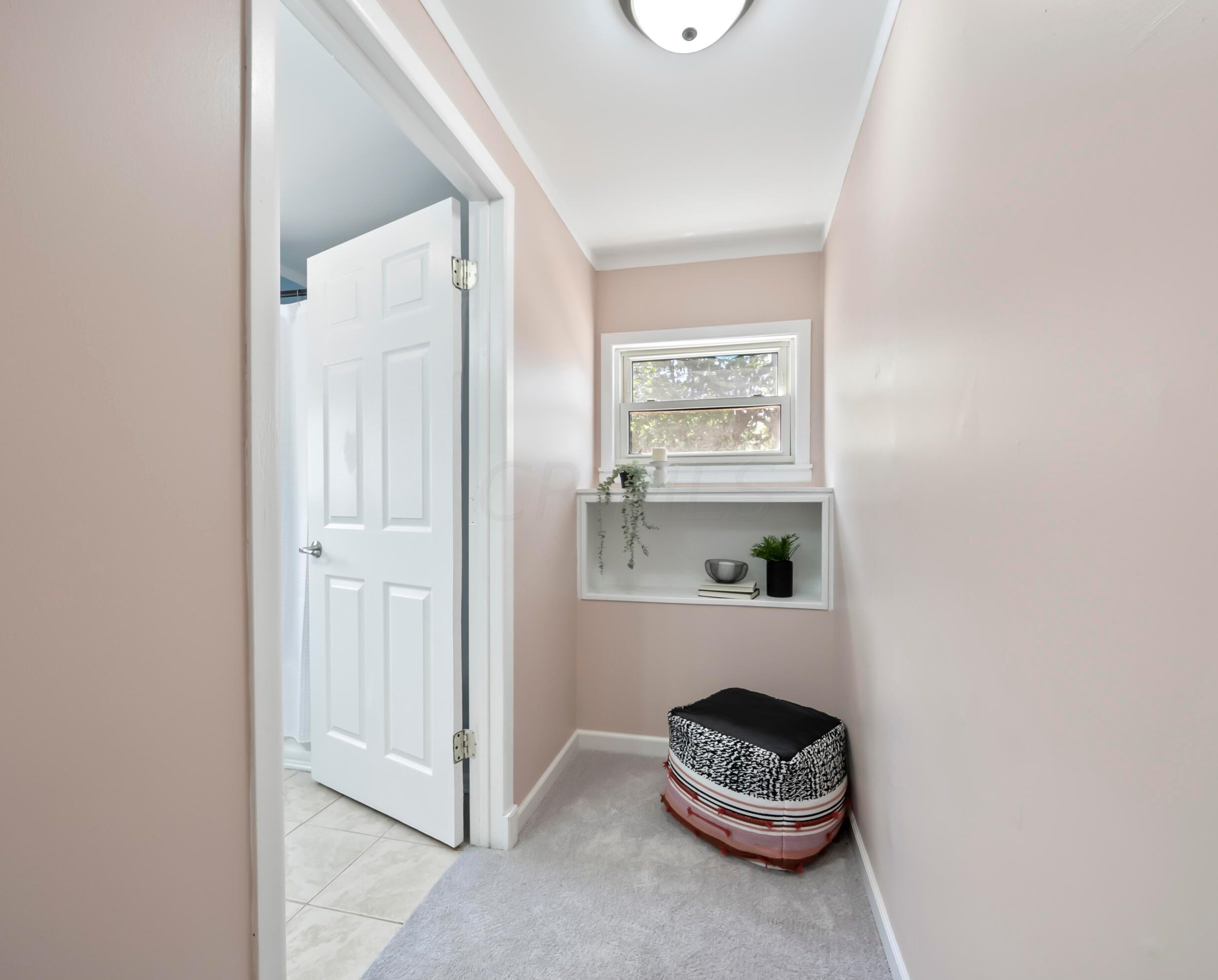 3047 Azelda St, Columbus OH 43224-4011 exterior