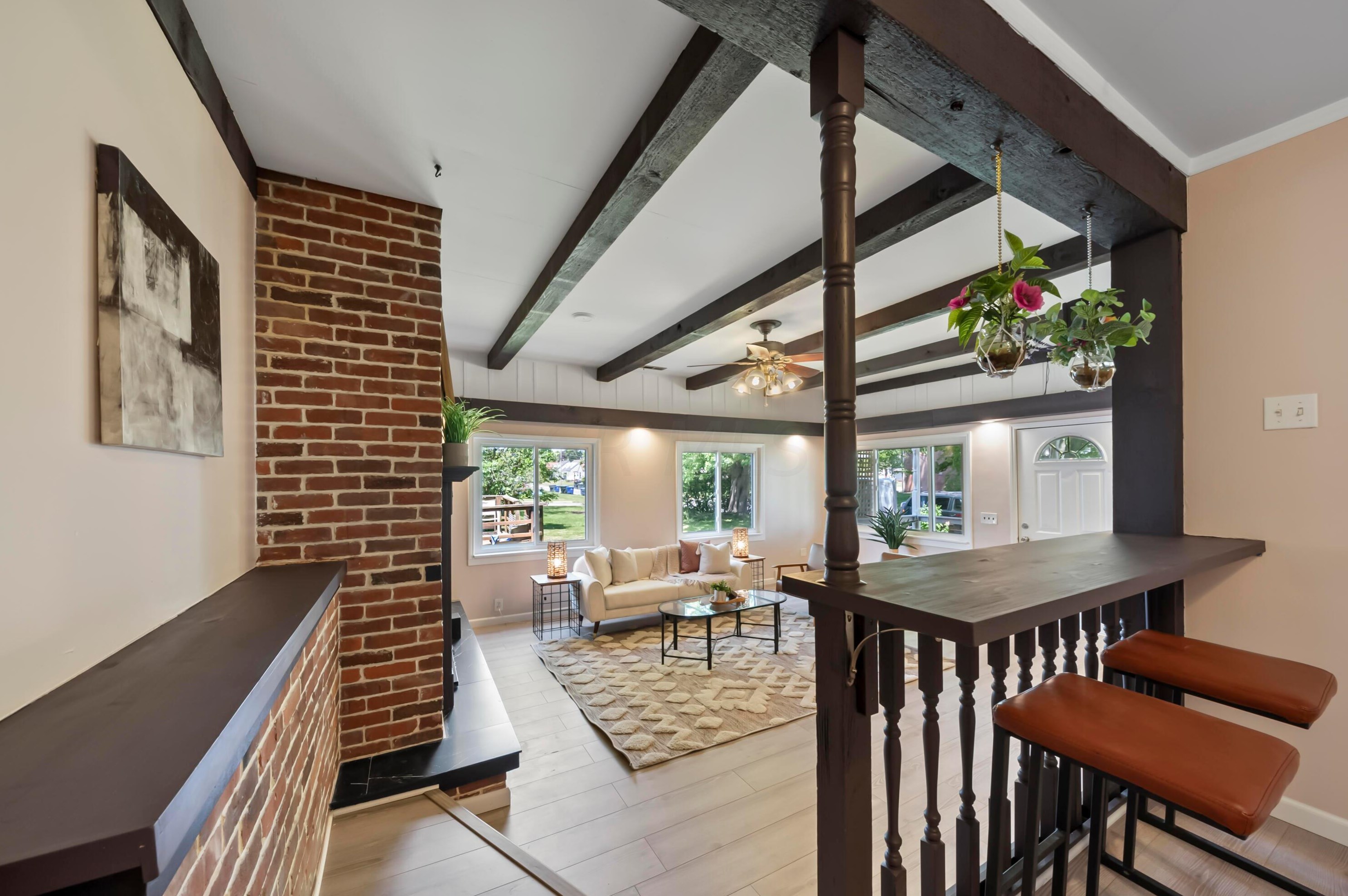 3047 Azelda St, Columbus OH 43224-4011 exterior