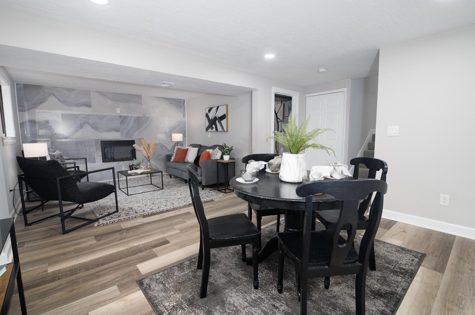 3518 Meldrake St, Columbus OH  43230-1624 exterior