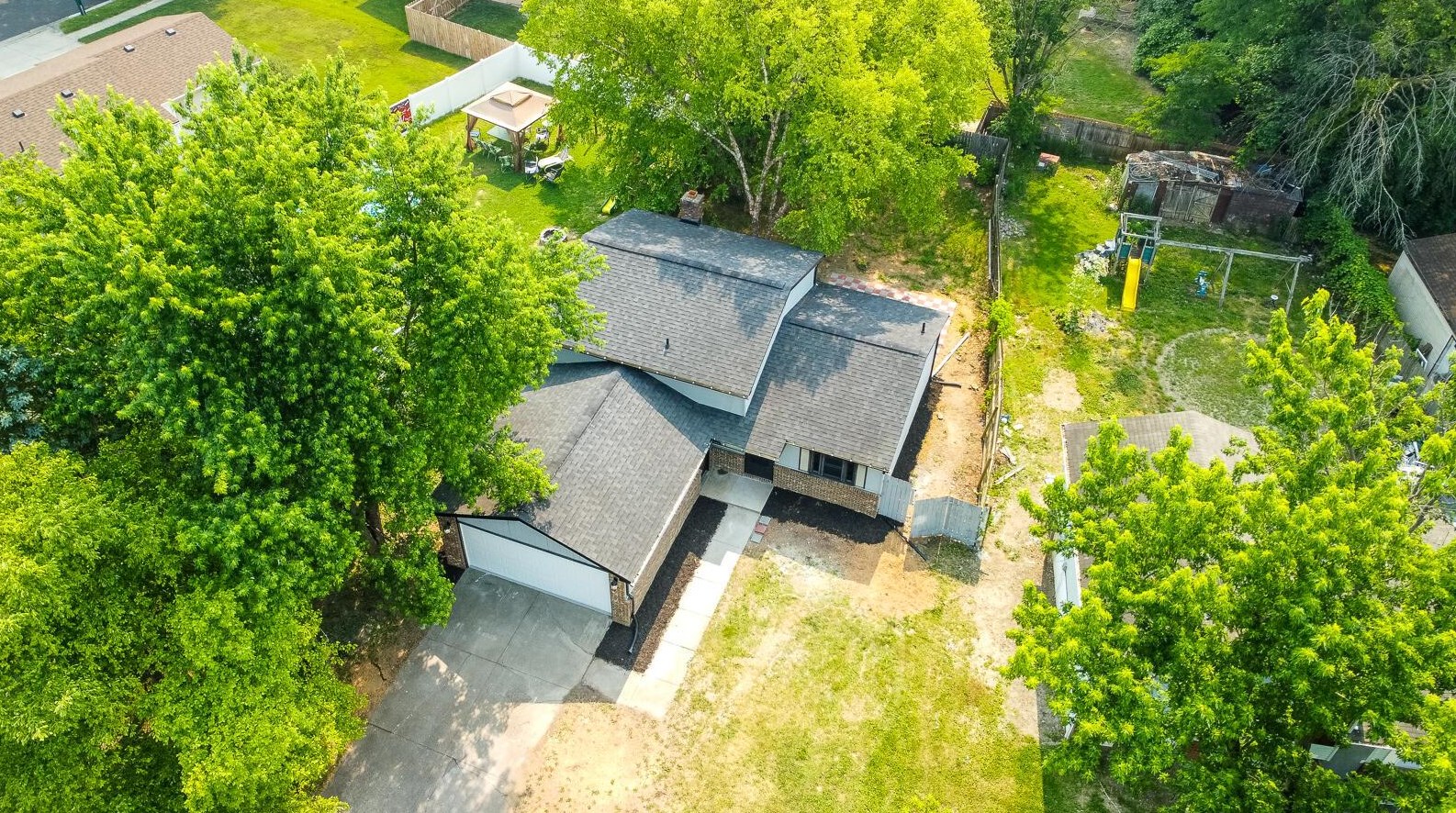 3518 Meldrake St, Columbus OH  43230-1624 exterior