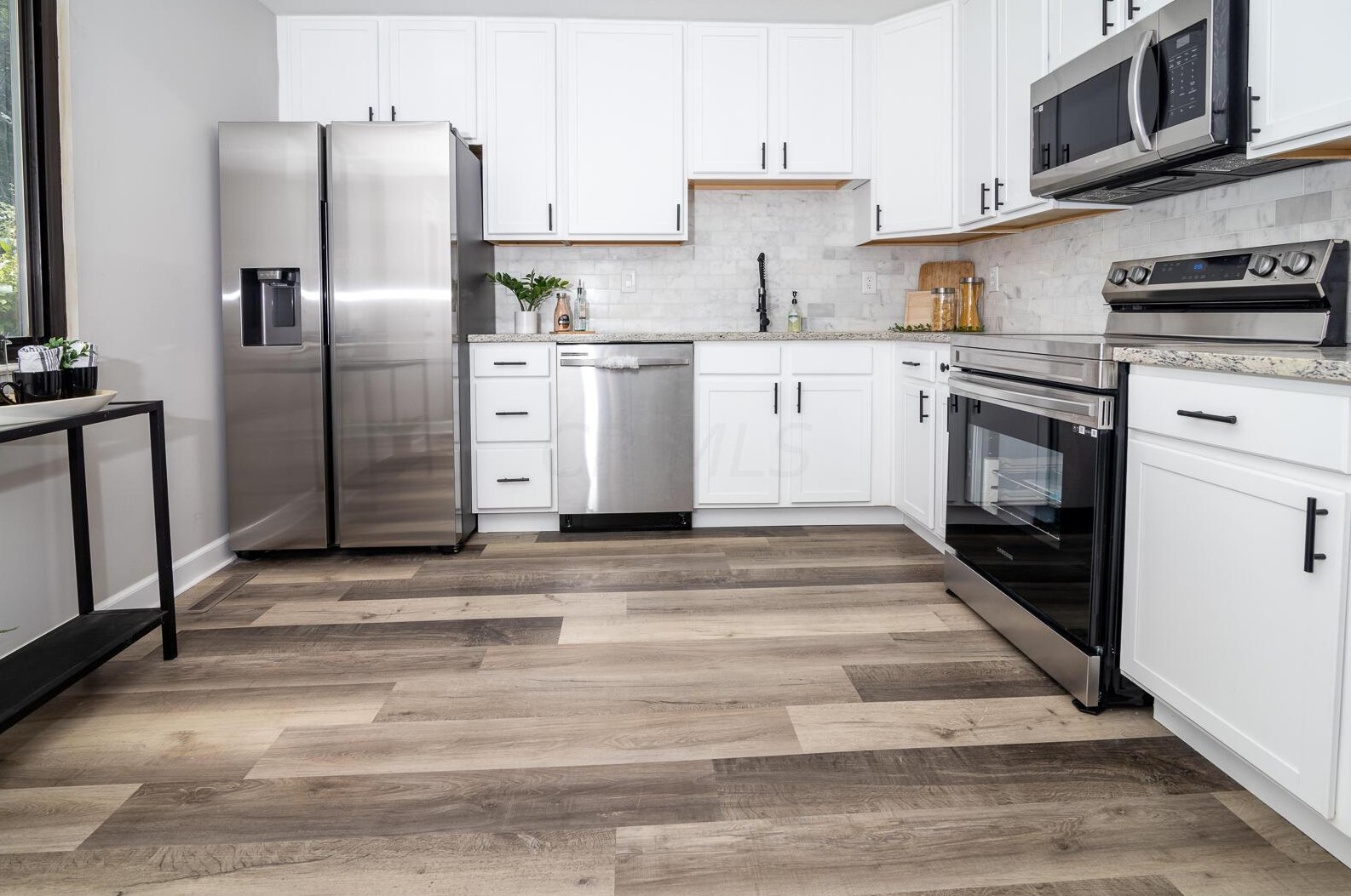 3518 Meldrake St, Columbus OH  43230-1624 exterior