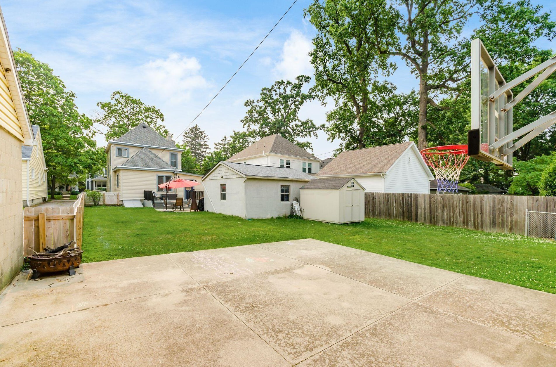 1272 Elmwood Ave, Columbus OH  43212-3278 exterior