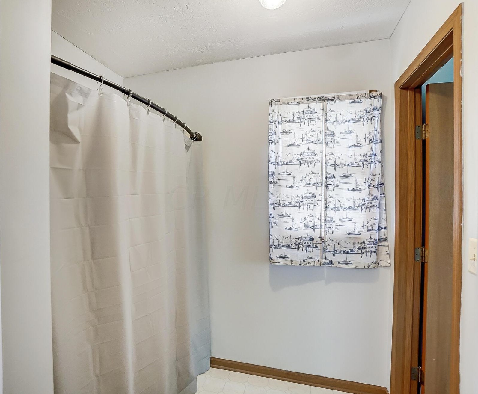 3174 Briggs Rd, Columbus OH 43204-2361 exterior