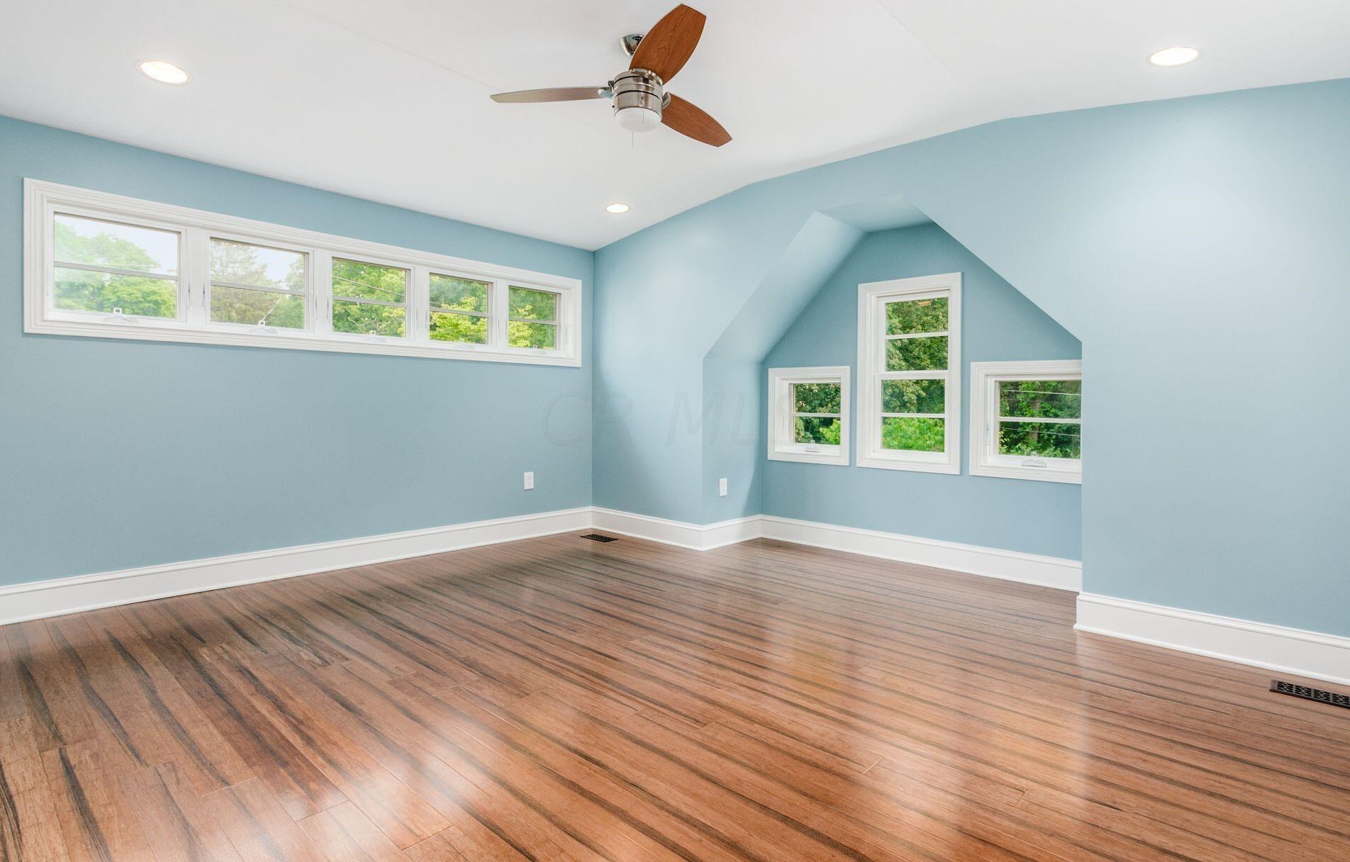 293 Deland Ave, Columbus OH 43214-3025 exterior