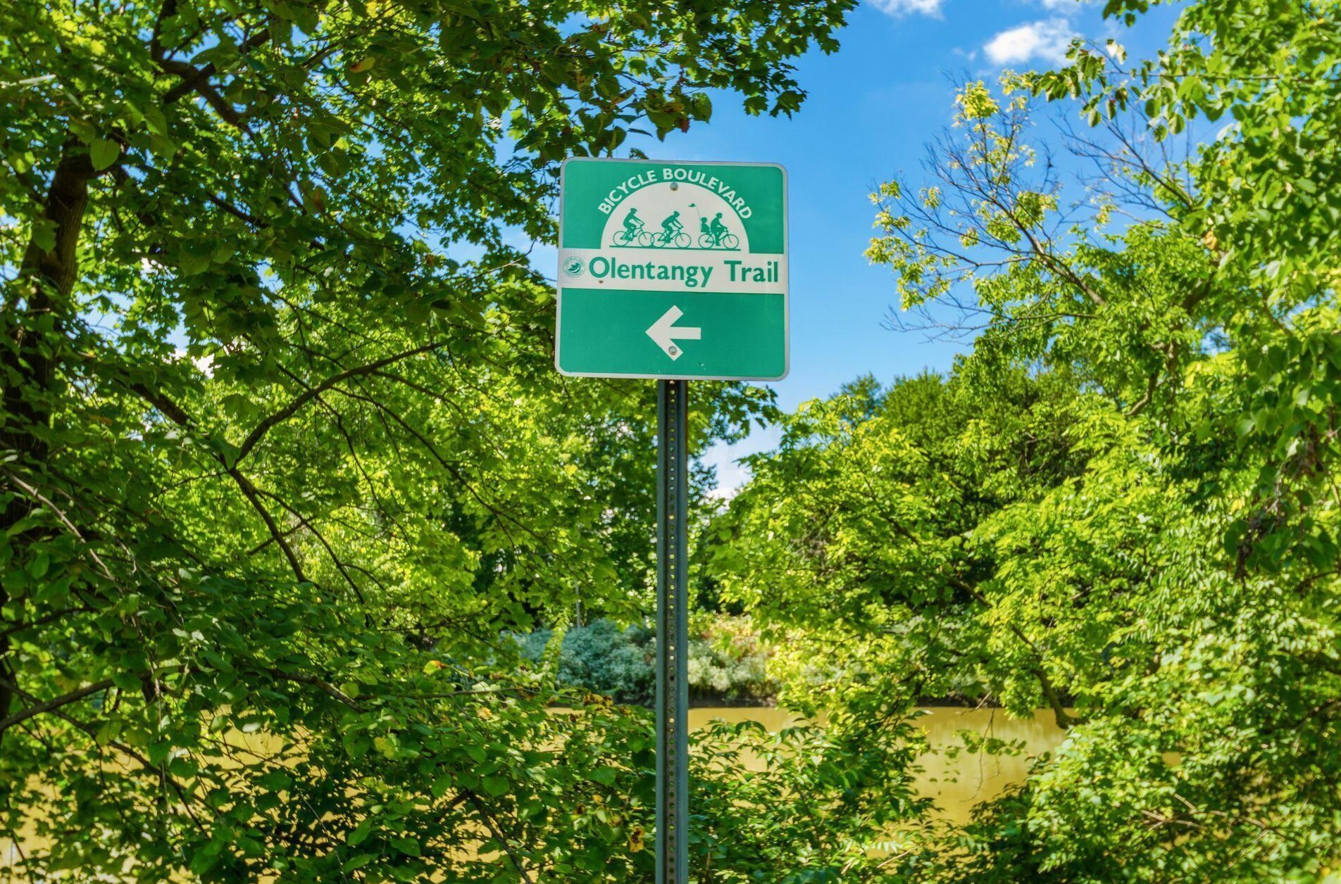 293 Deland Ave, Columbus OH 43214-3025 exterior