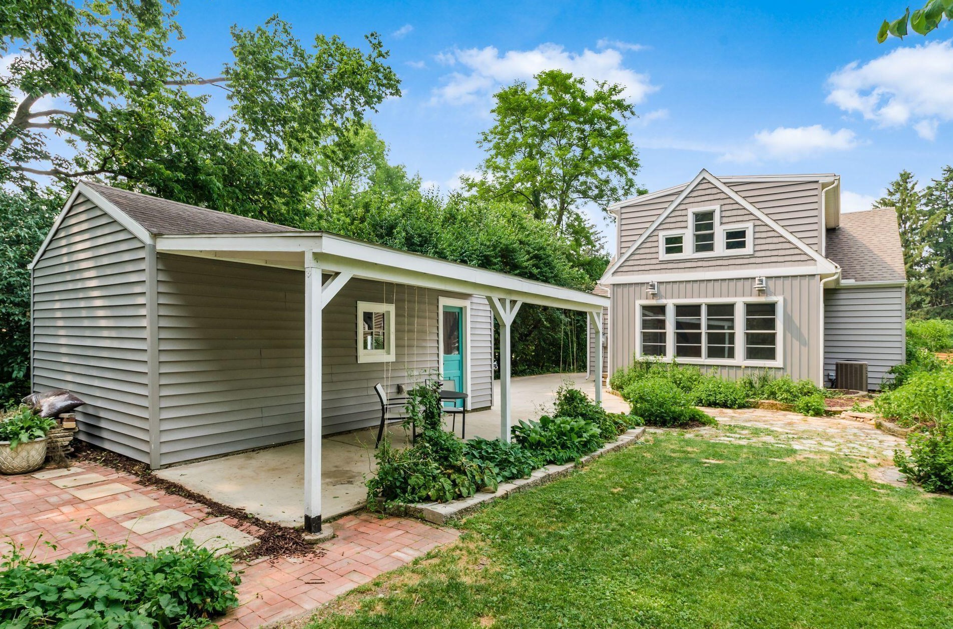 293 Deland Ave, Columbus OH 43214-3025 exterior