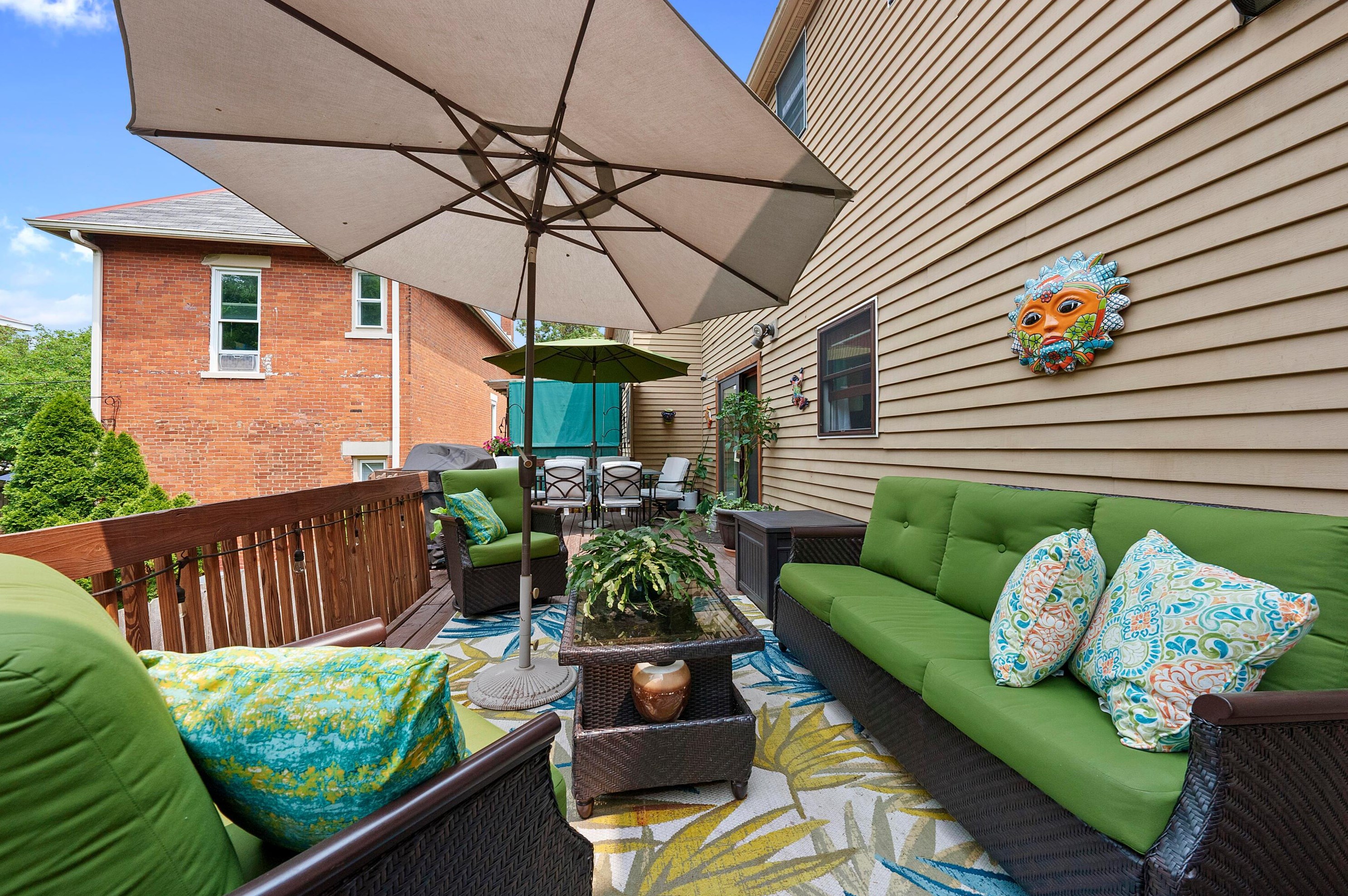 206 2 Ave, Columbus OH 43201-3410 exterior