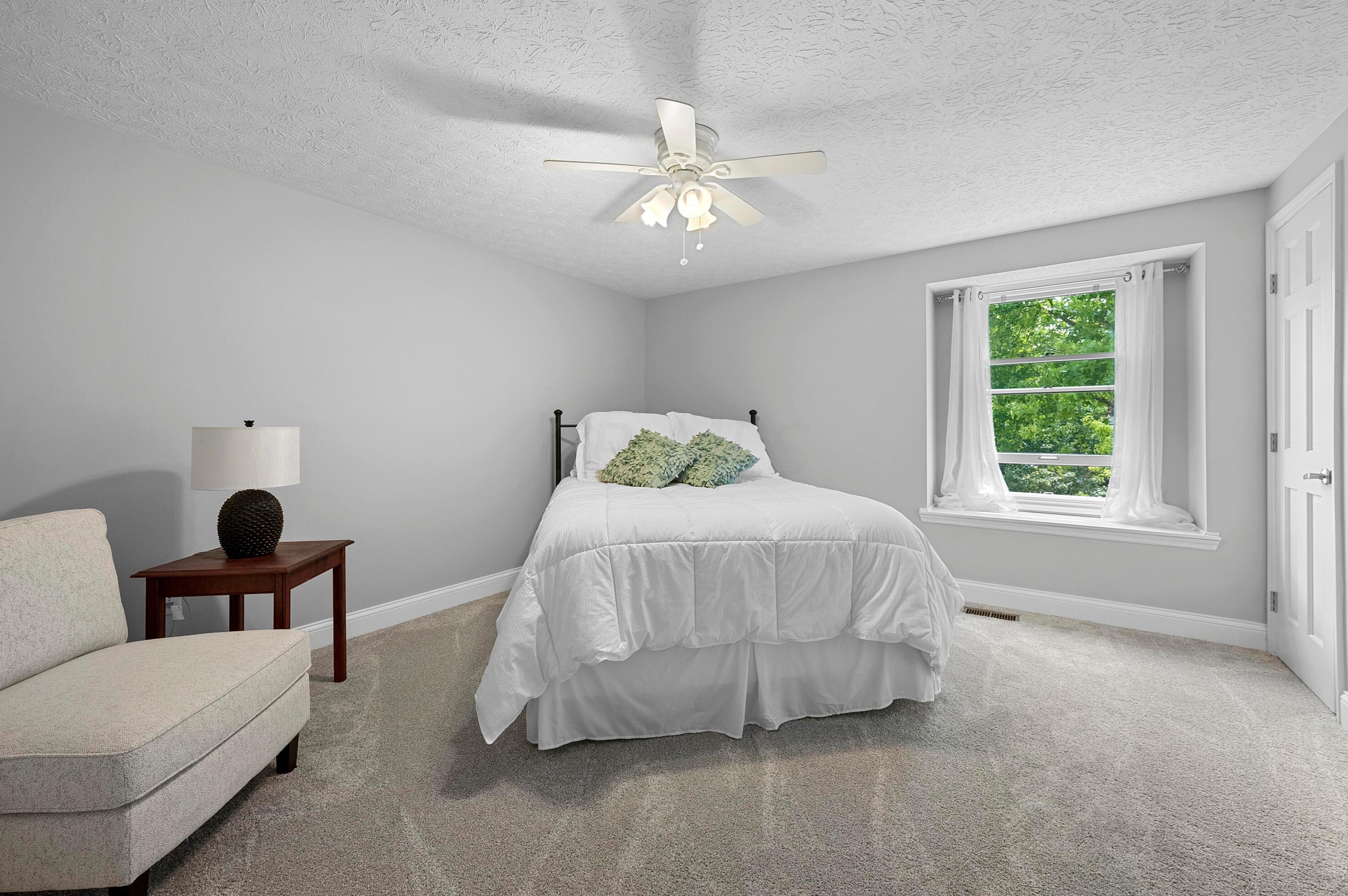 206 2 Ave, Columbus OH 43201-3410 exterior