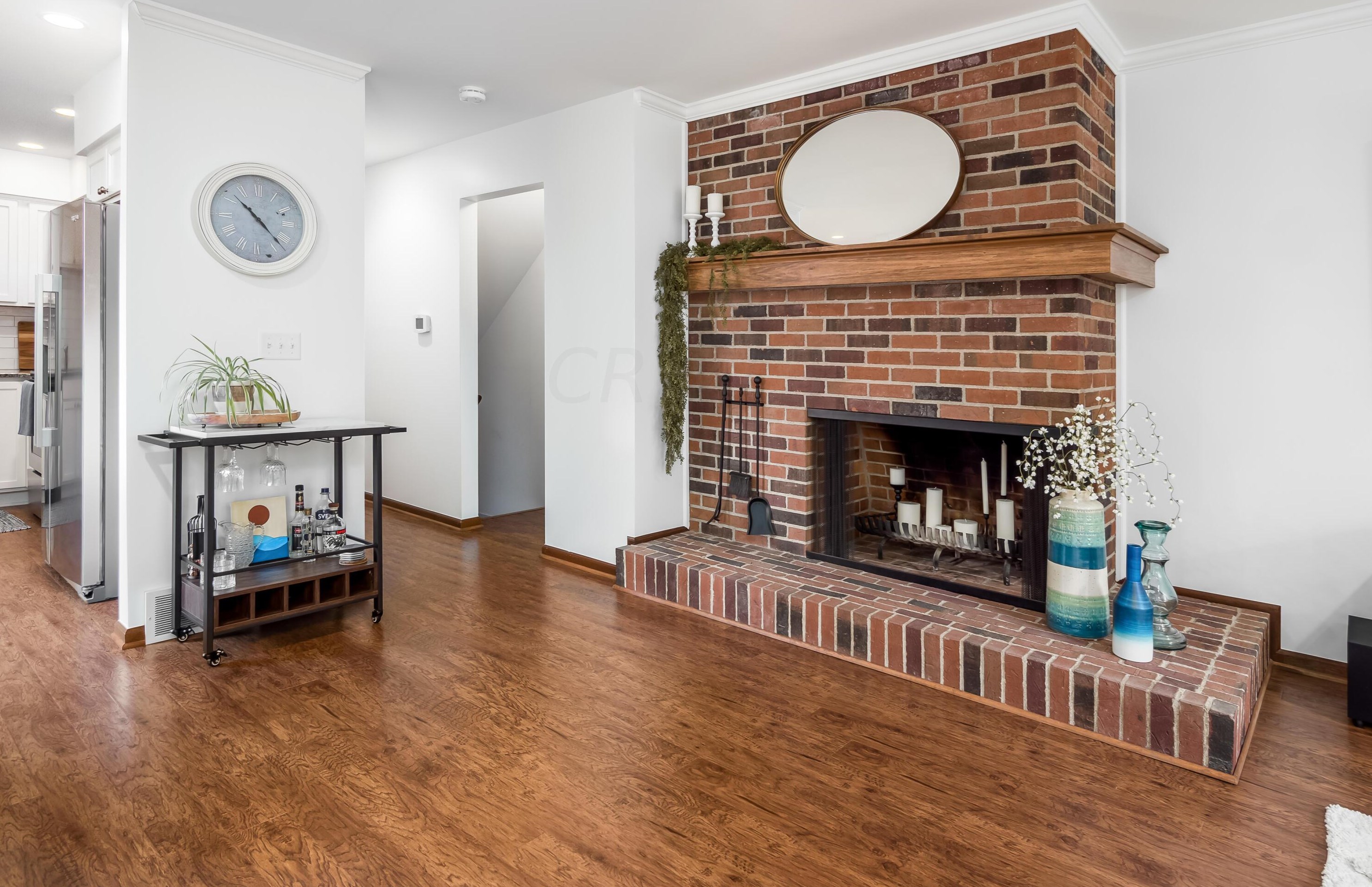 4216 Chaucer Ln, Columbus OH 43220-4079 exterior