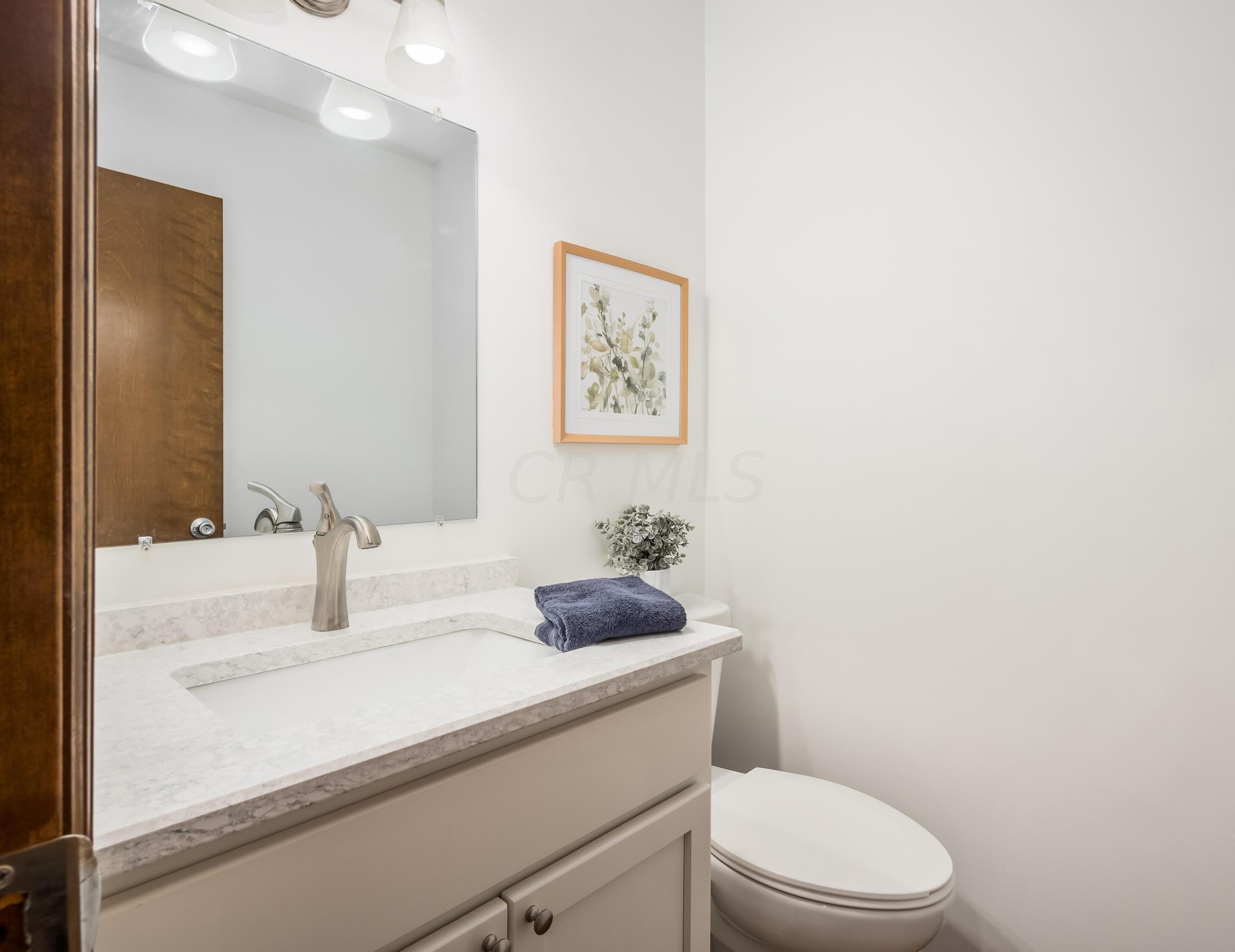 4216 Chaucer Ln, Columbus OH 43220-4079 exterior