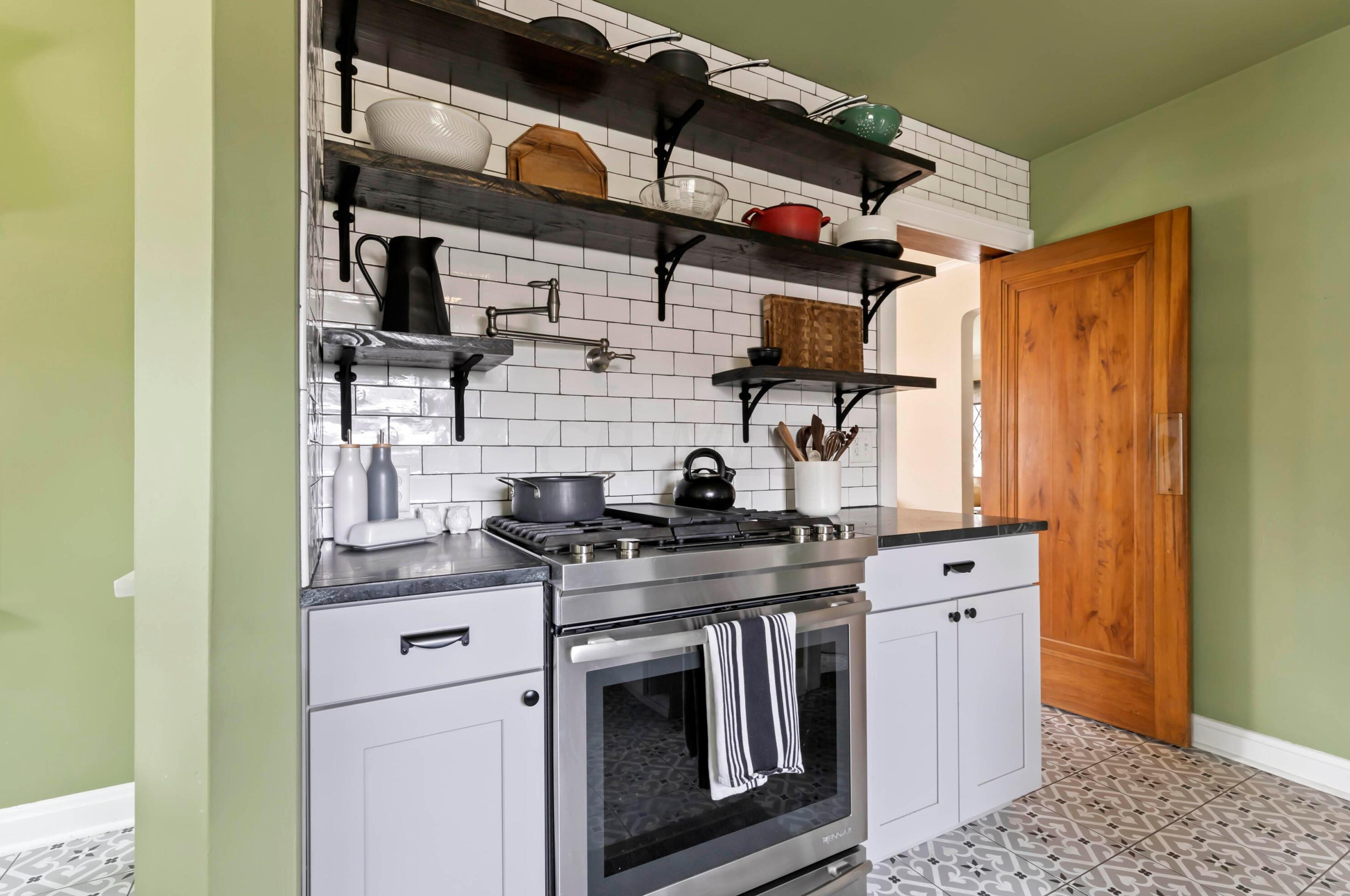 133 Guernsey Ave, Columbus OH 43204-2577 exterior