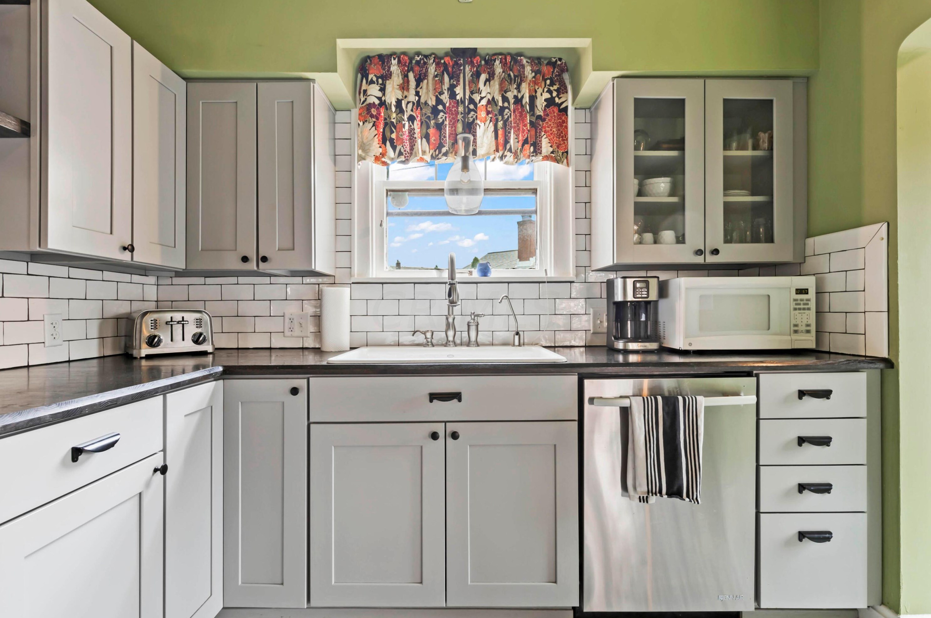 133 Guernsey Ave, Columbus OH 43204-2577 exterior