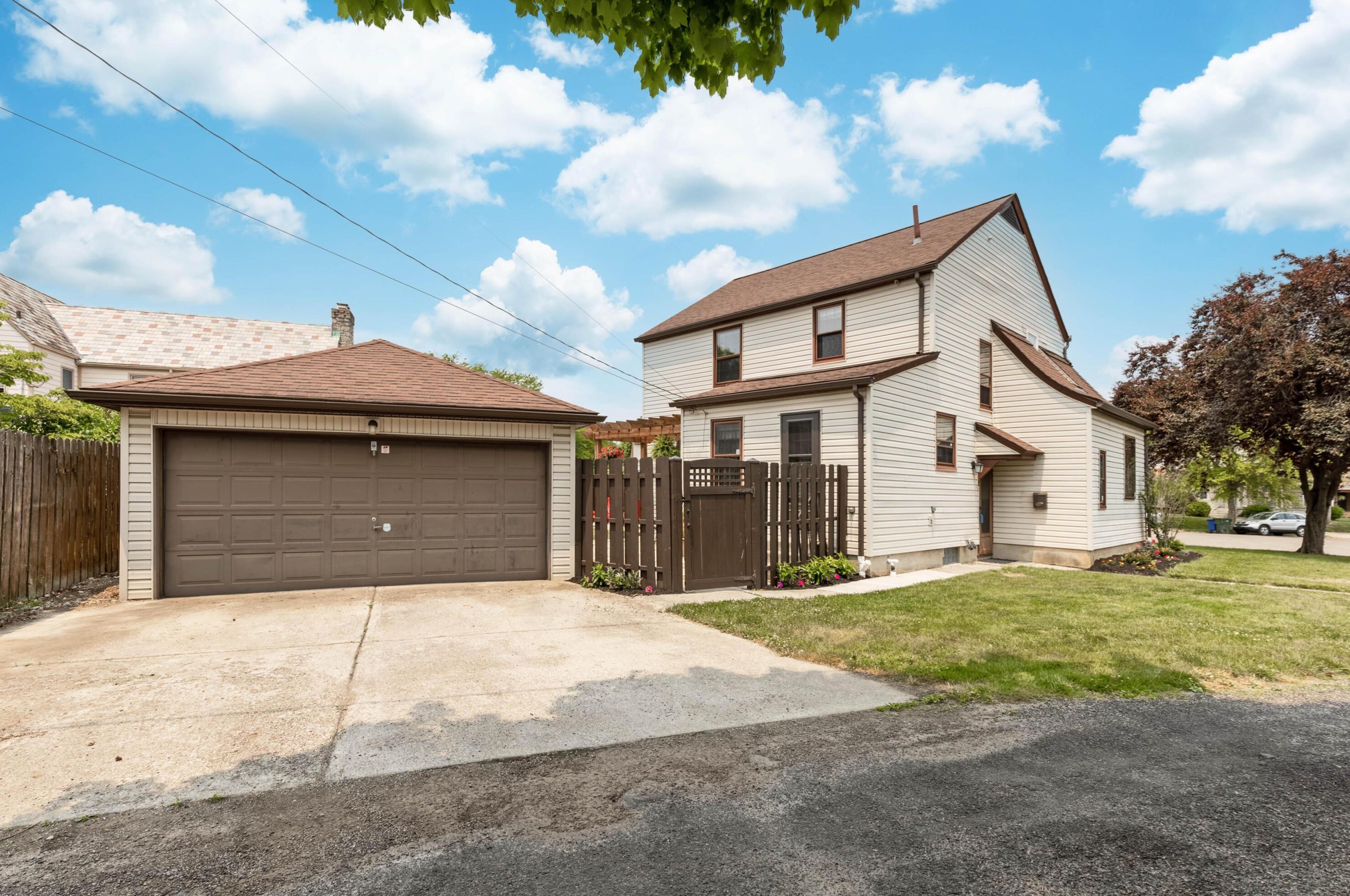 133 Guernsey Ave, Columbus OH 43204-2577 exterior