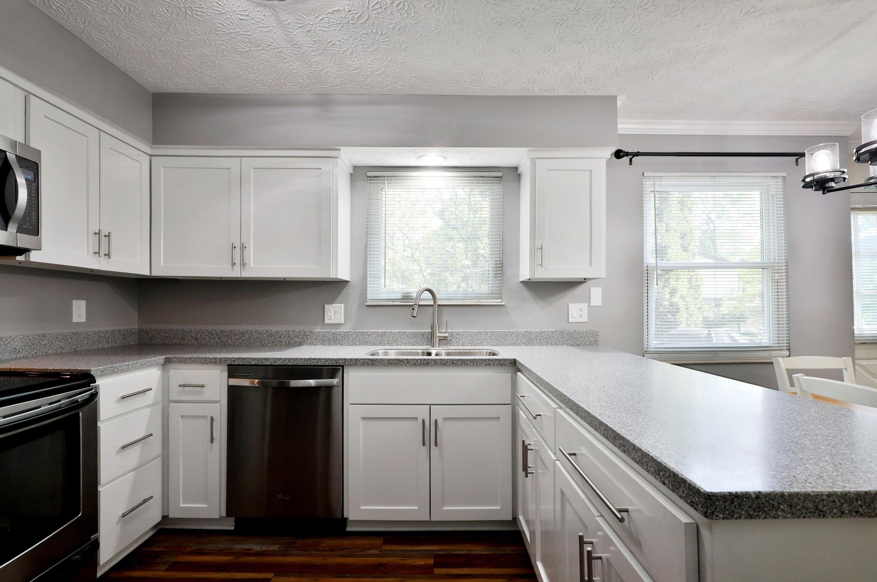 3642 Pinwherry Ct, Columbus OH 43221-5241 exterior