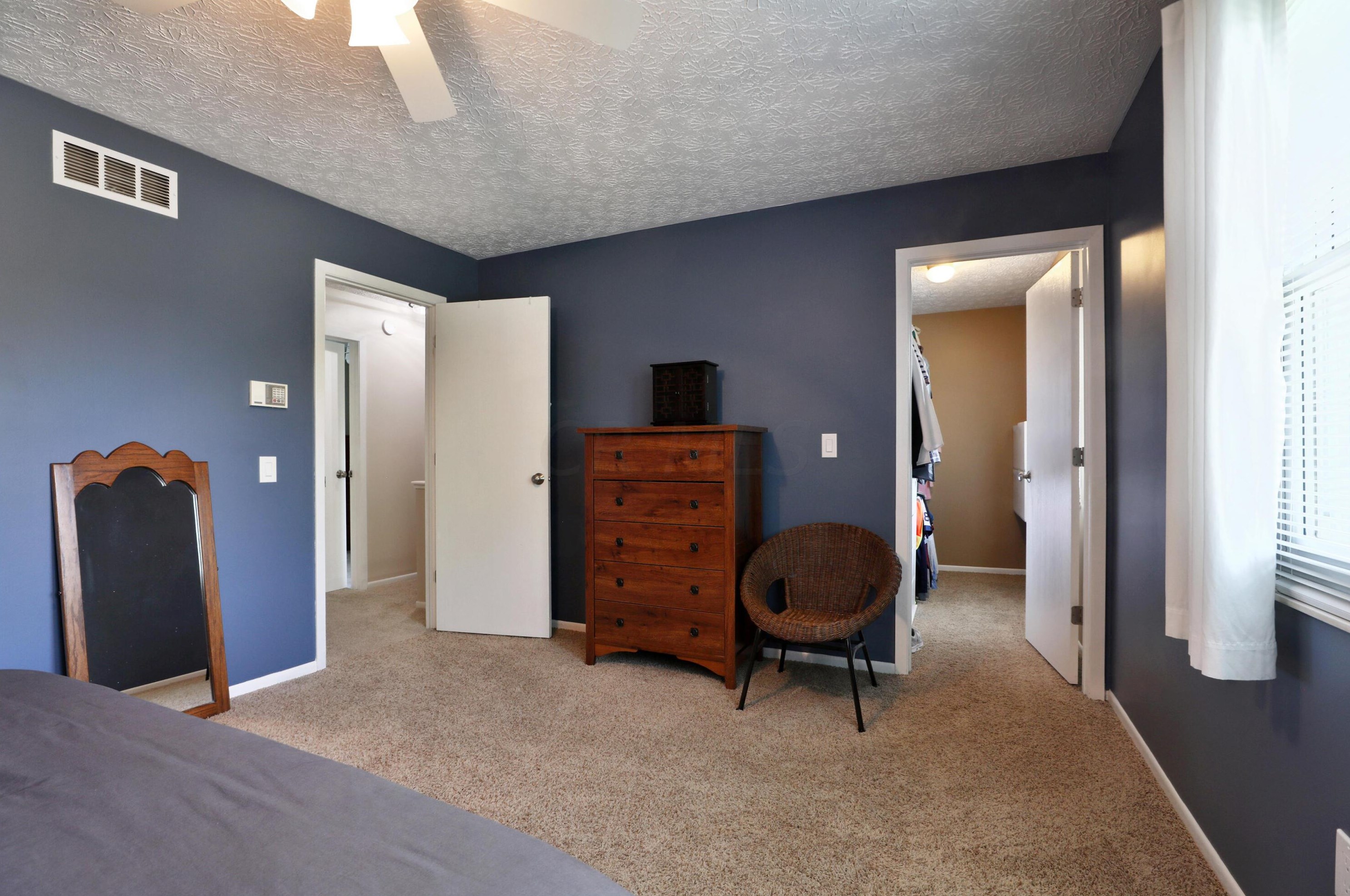 3642 Pinwherry Ct, Columbus OH 43221-5241 exterior