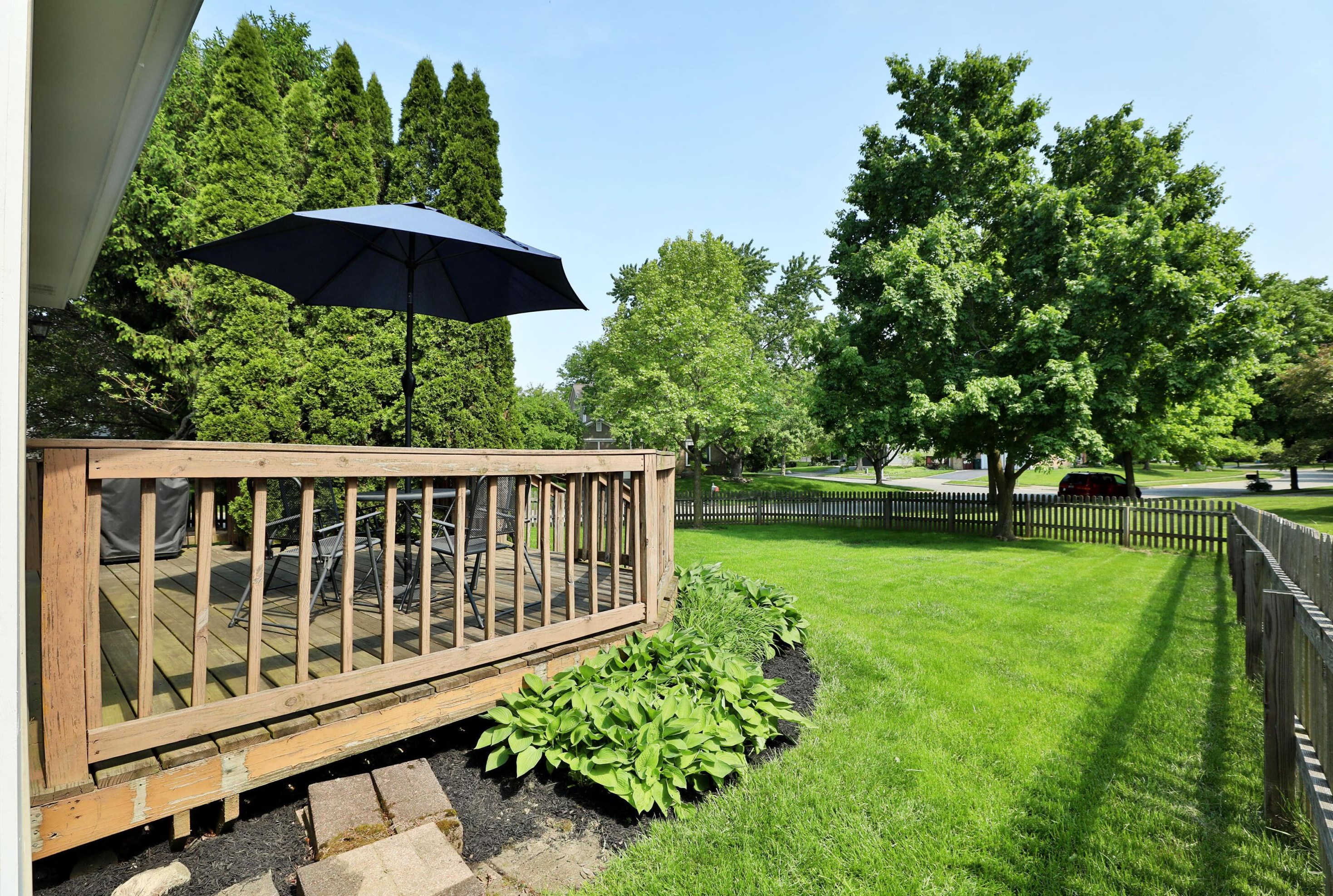 3642 Pinwherry Ct, Columbus OH 43221-5241 exterior