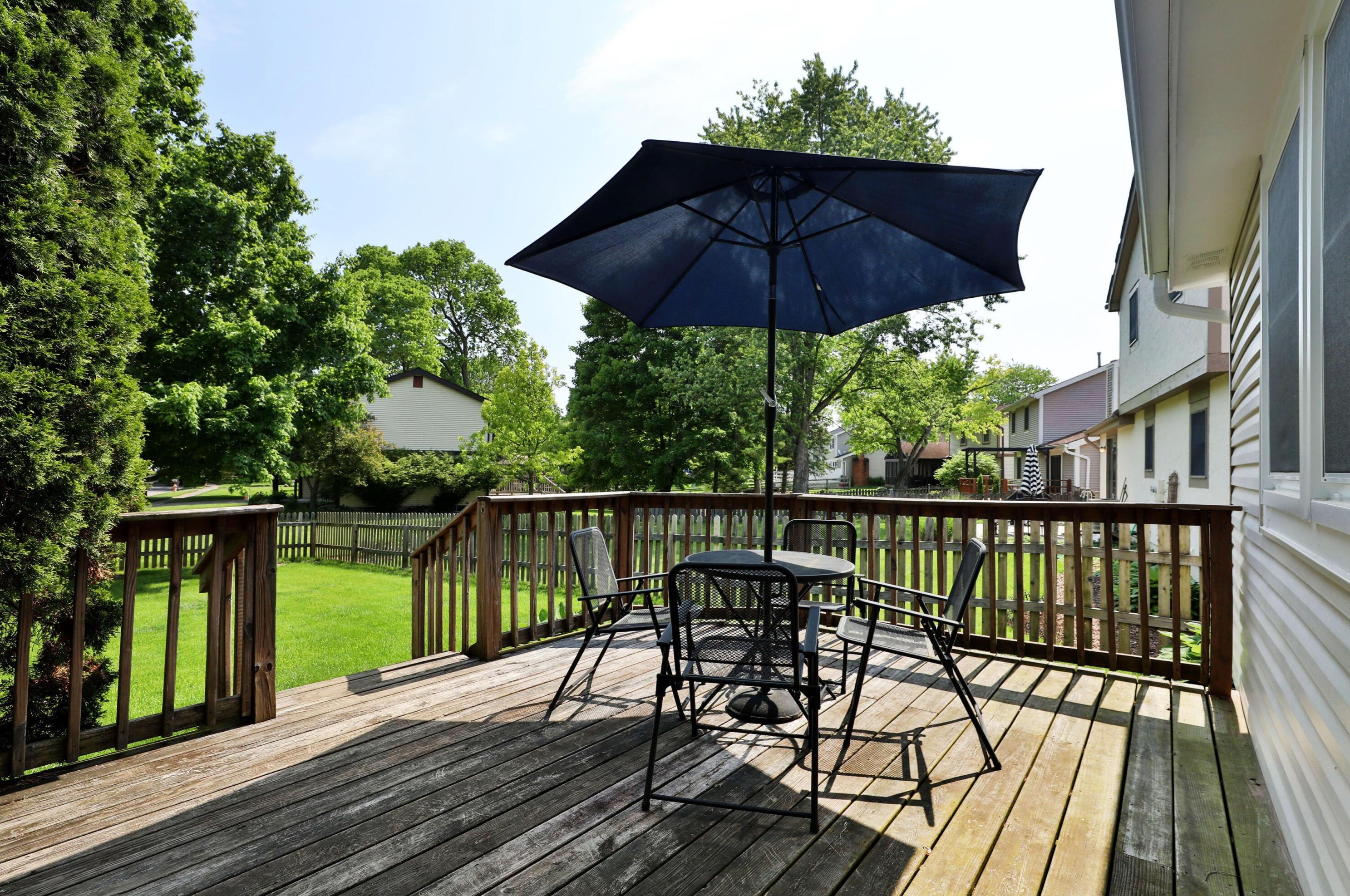 3642 Pinwherry Ct, Columbus OH 43221-5241 exterior