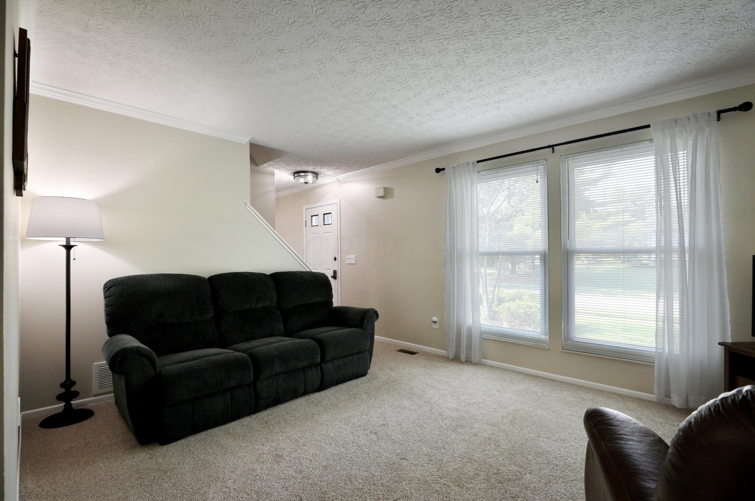 3642 Pinwherry Ct, Columbus OH 43221-5241 exterior