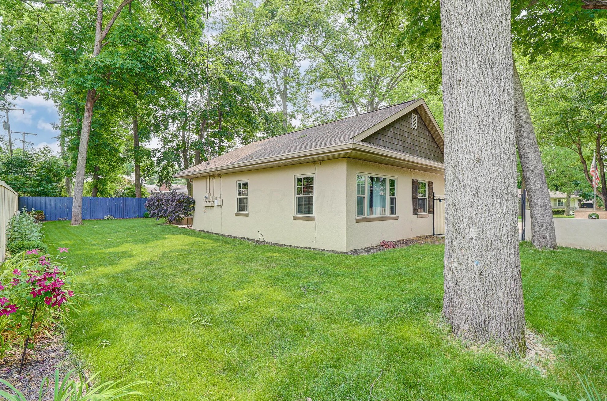 3044 Herrick Rd, Columbus OH 43221-2620 exterior