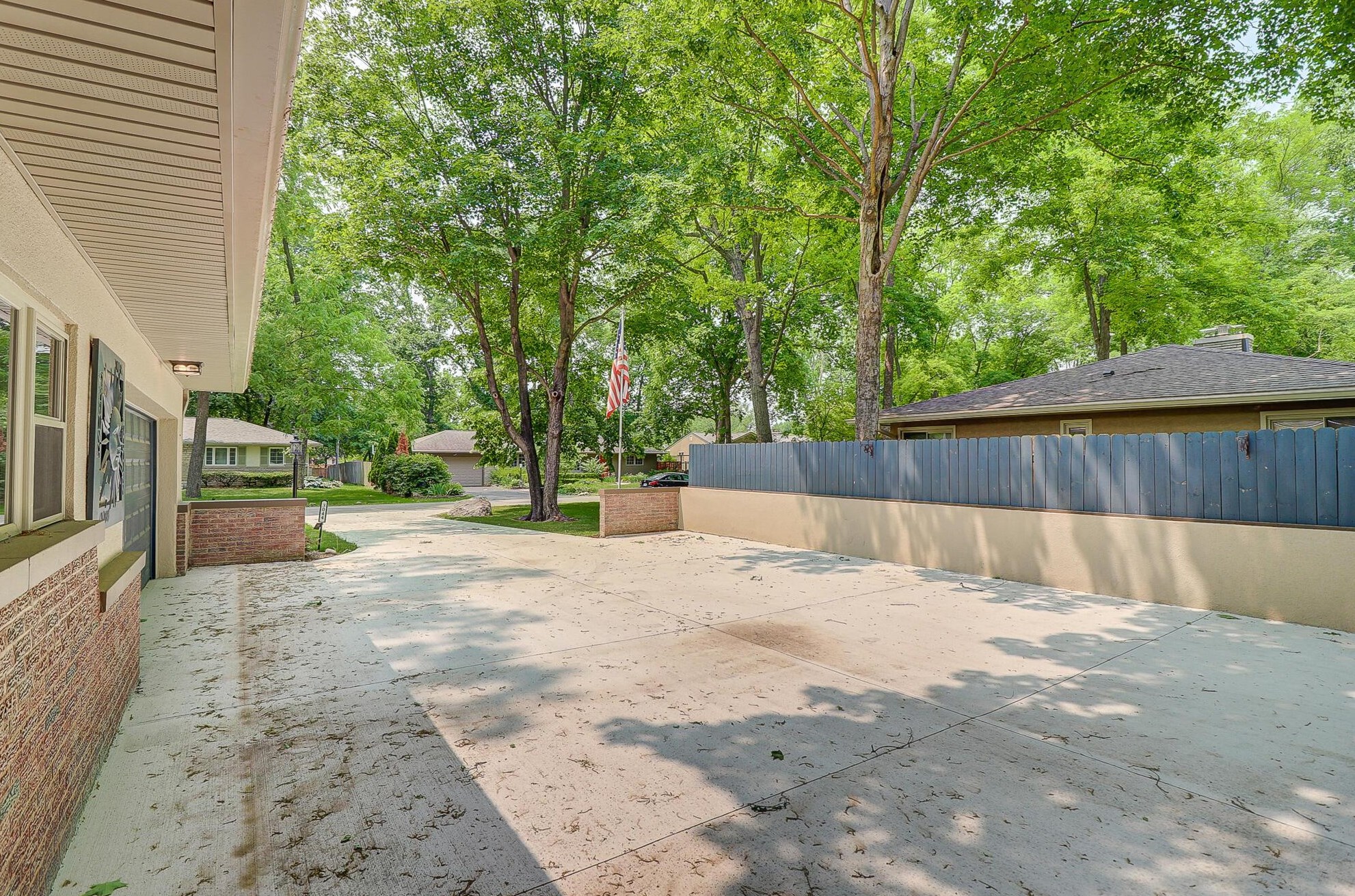 3044 Herrick Rd, Columbus OH 43221-2620 exterior