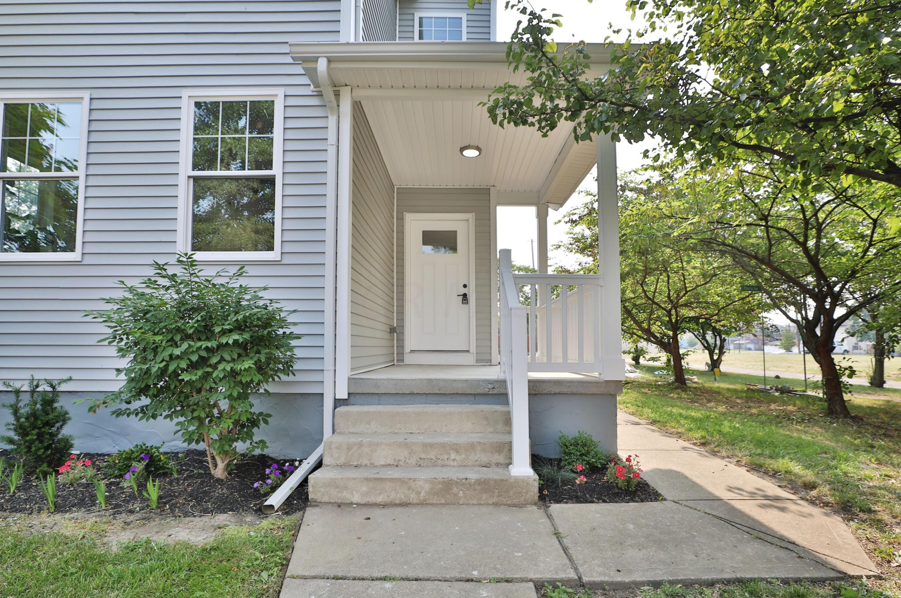 158 21st St, Columbus OH  43203-1595 exterior