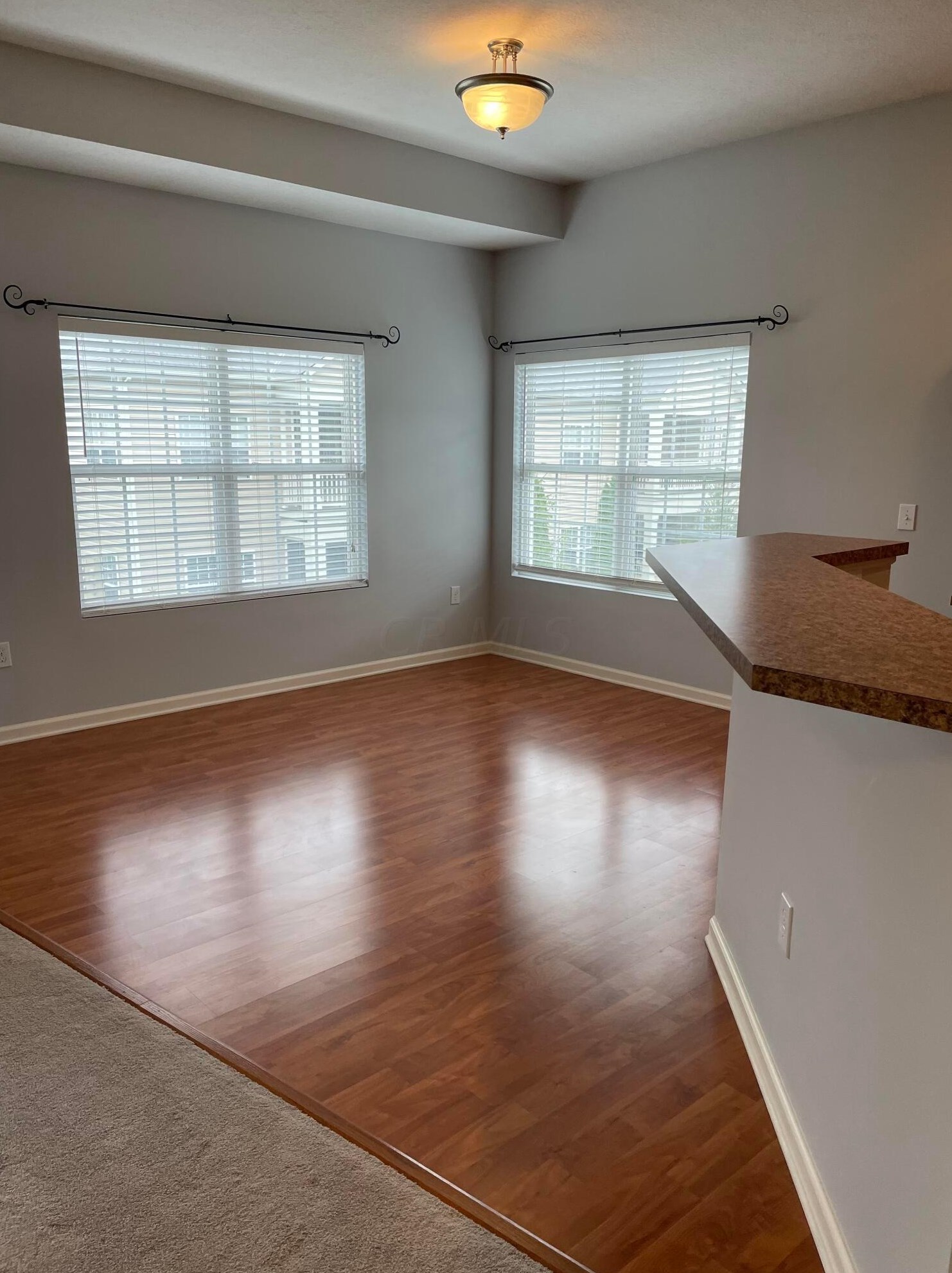 1431 Carylake Cir, Columbus OH  43240-4075 exterior