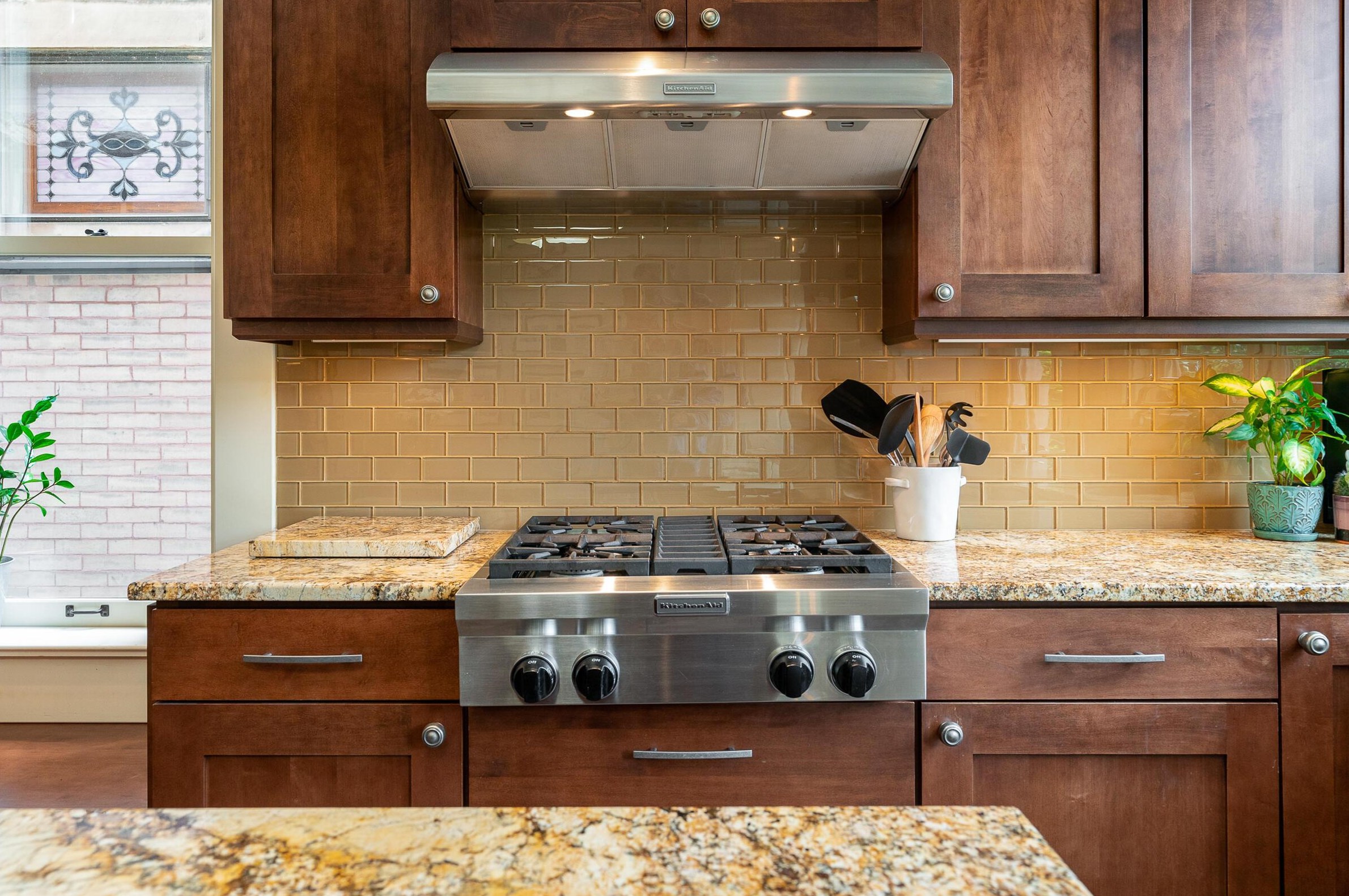 1115 Neil Ave, Columbus OH 43201-3118 exterior