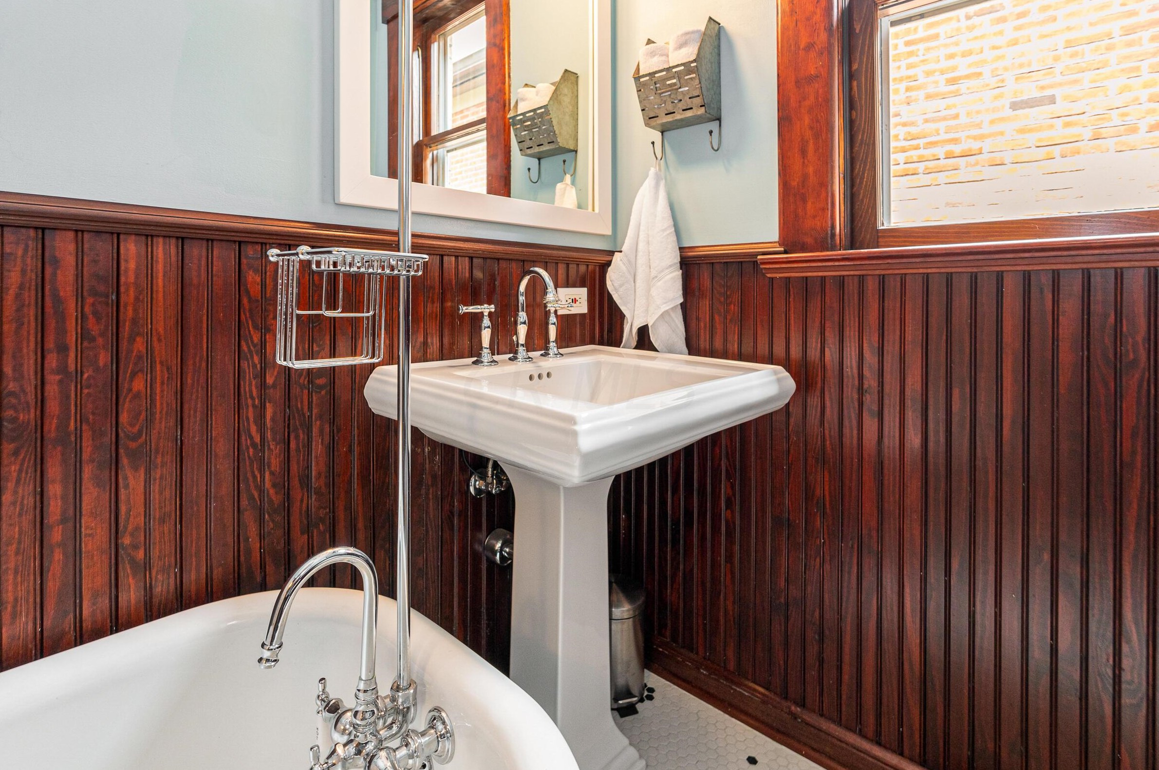 1115 Neil Ave, Columbus OH 43201-3118 exterior