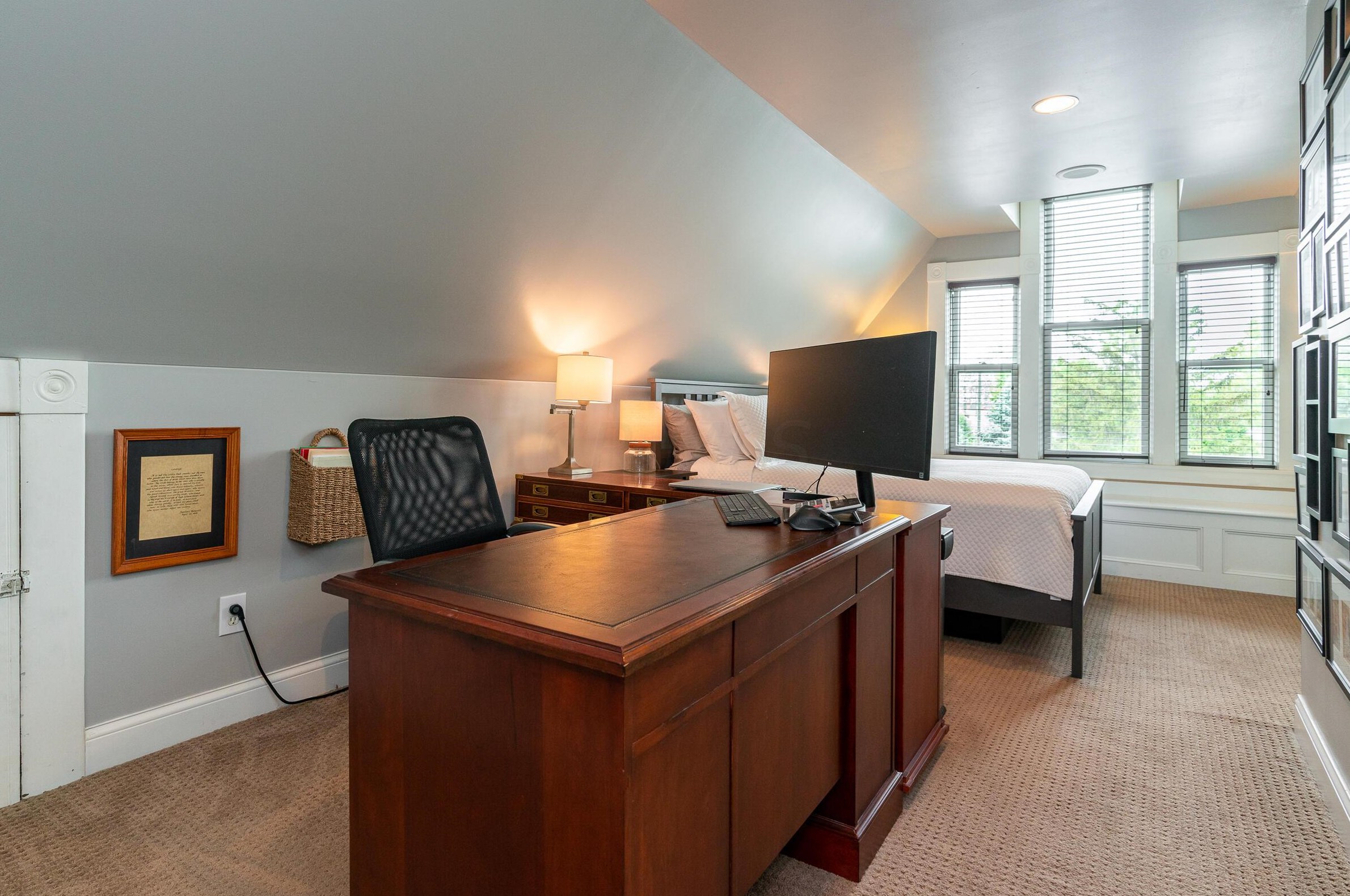 1115 Neil Ave, Columbus OH 43201-3118 exterior