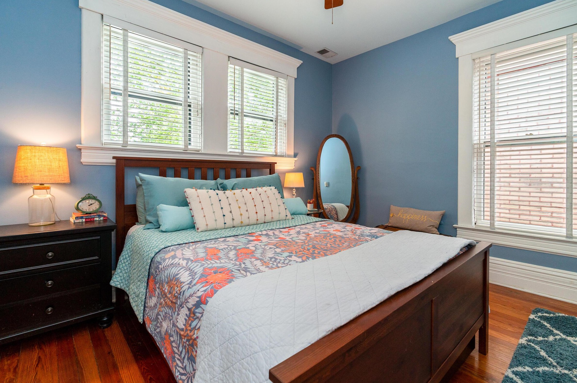 1115 Neil Ave, Columbus OH 43201-3118 exterior