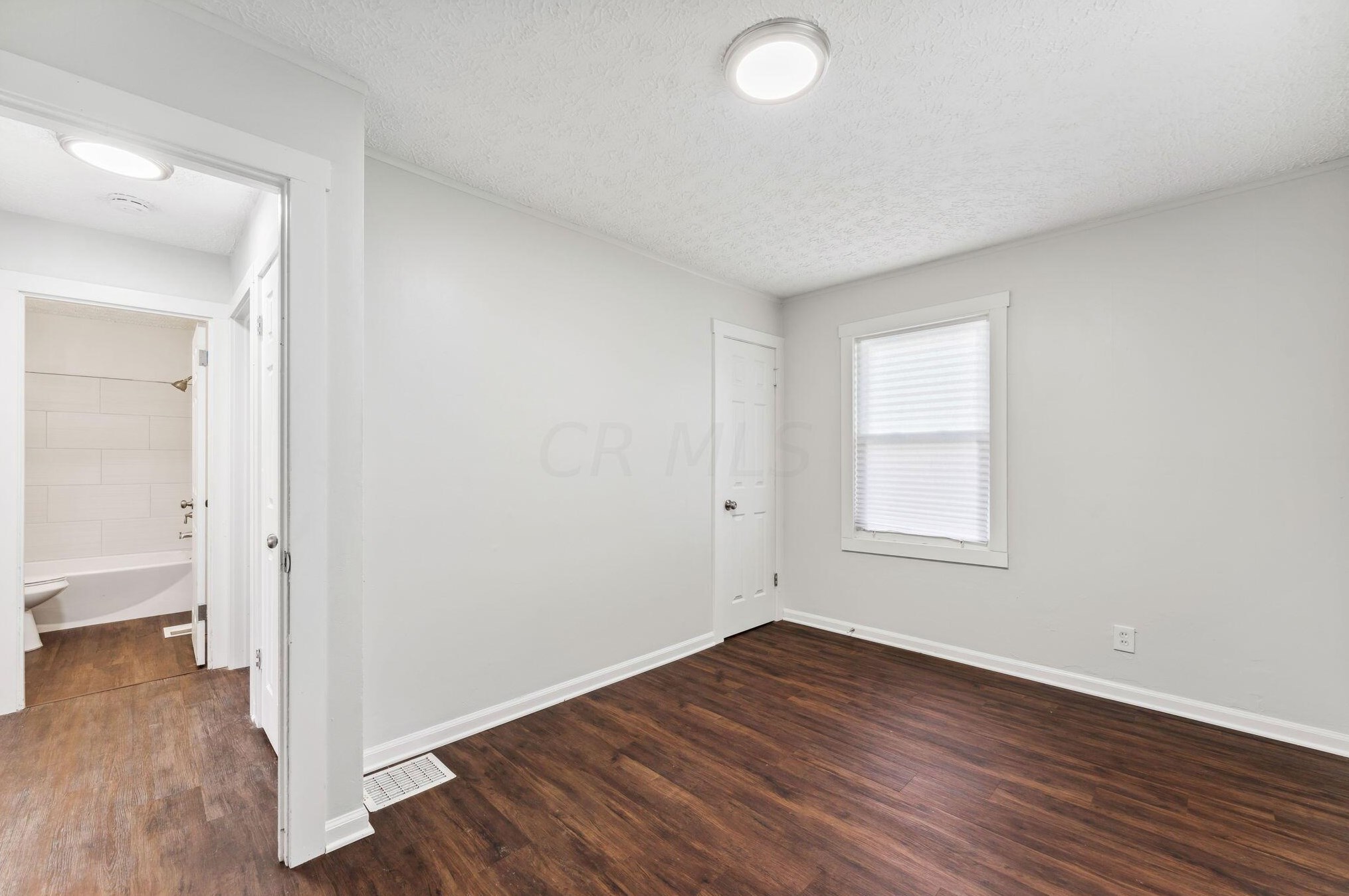 1261 Lenore Ave, Columbus OH 43224-3359 exterior