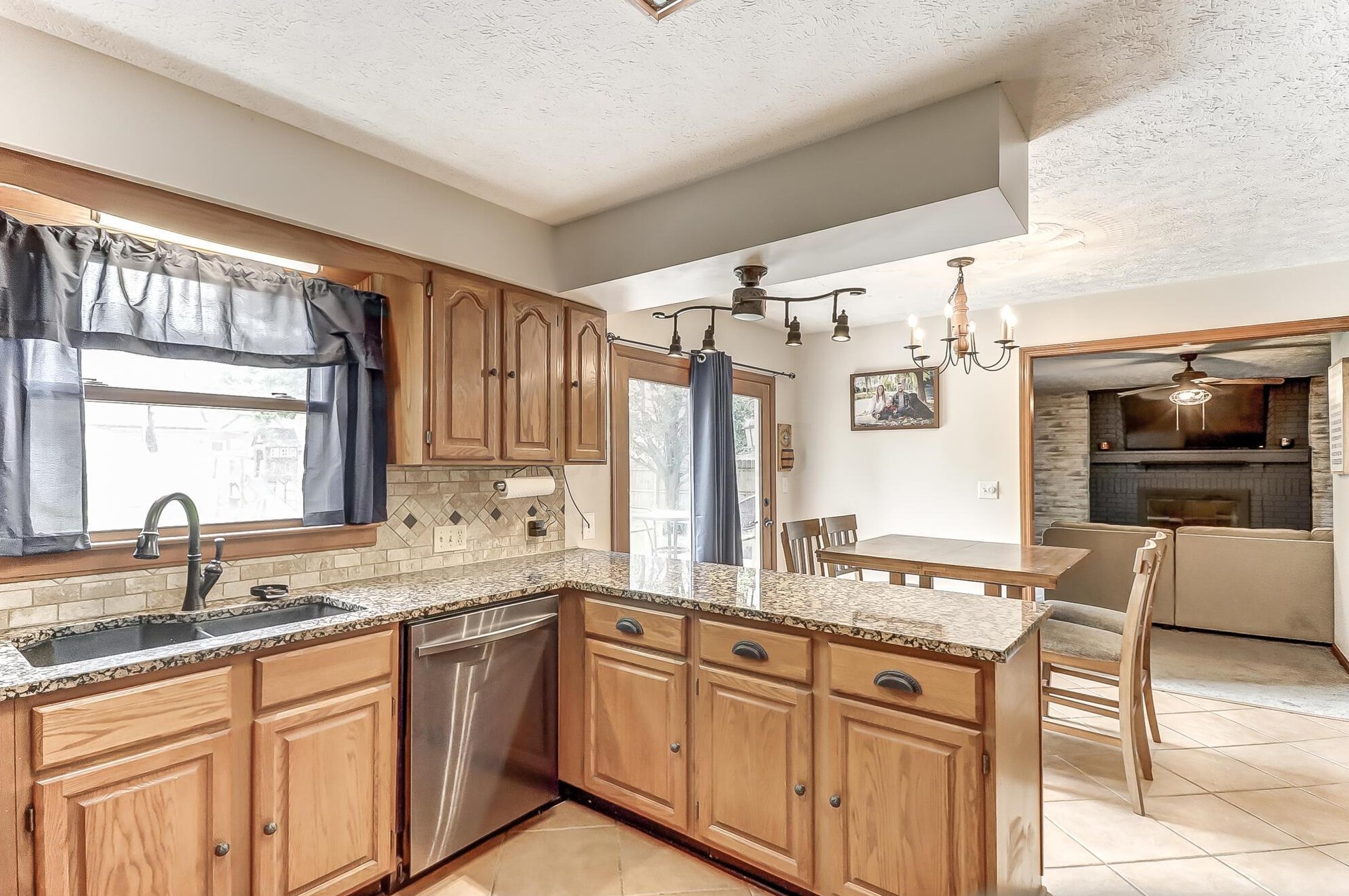 224 Clark Dr, Circleville OH  43113-2408 exterior
