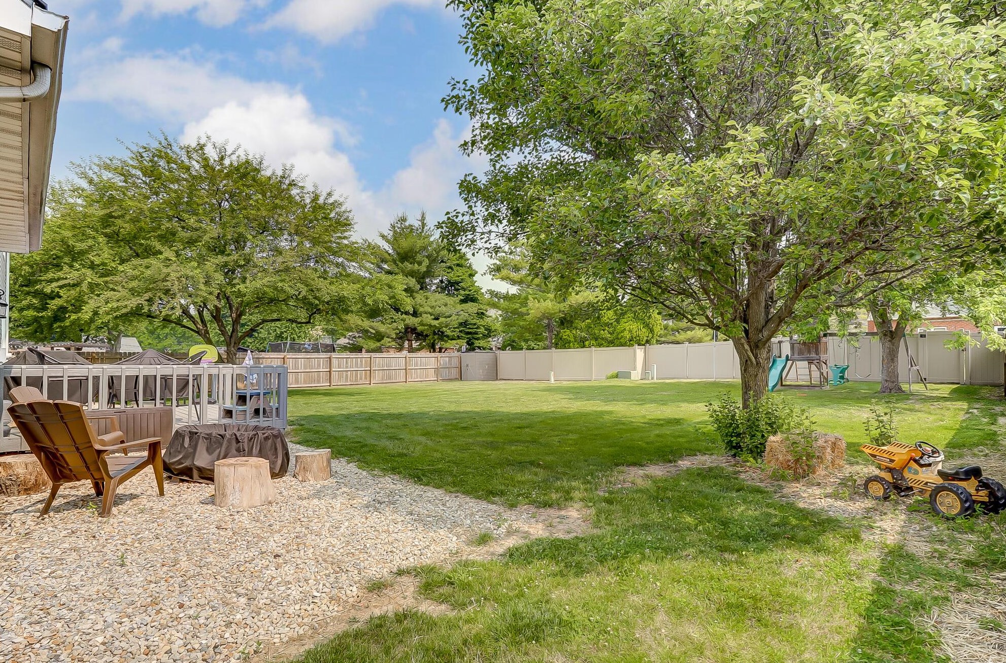 224 Clark Dr, Circleville OH  43113-2408 exterior
