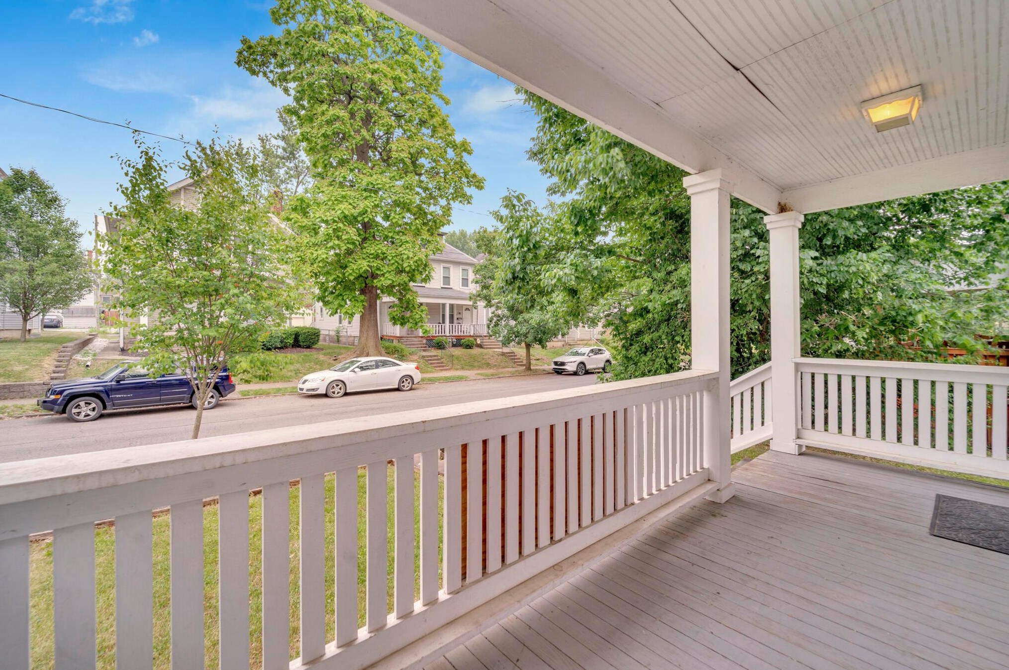 2137 Indiana Ave, Columbus OH  43201-1309 exterior