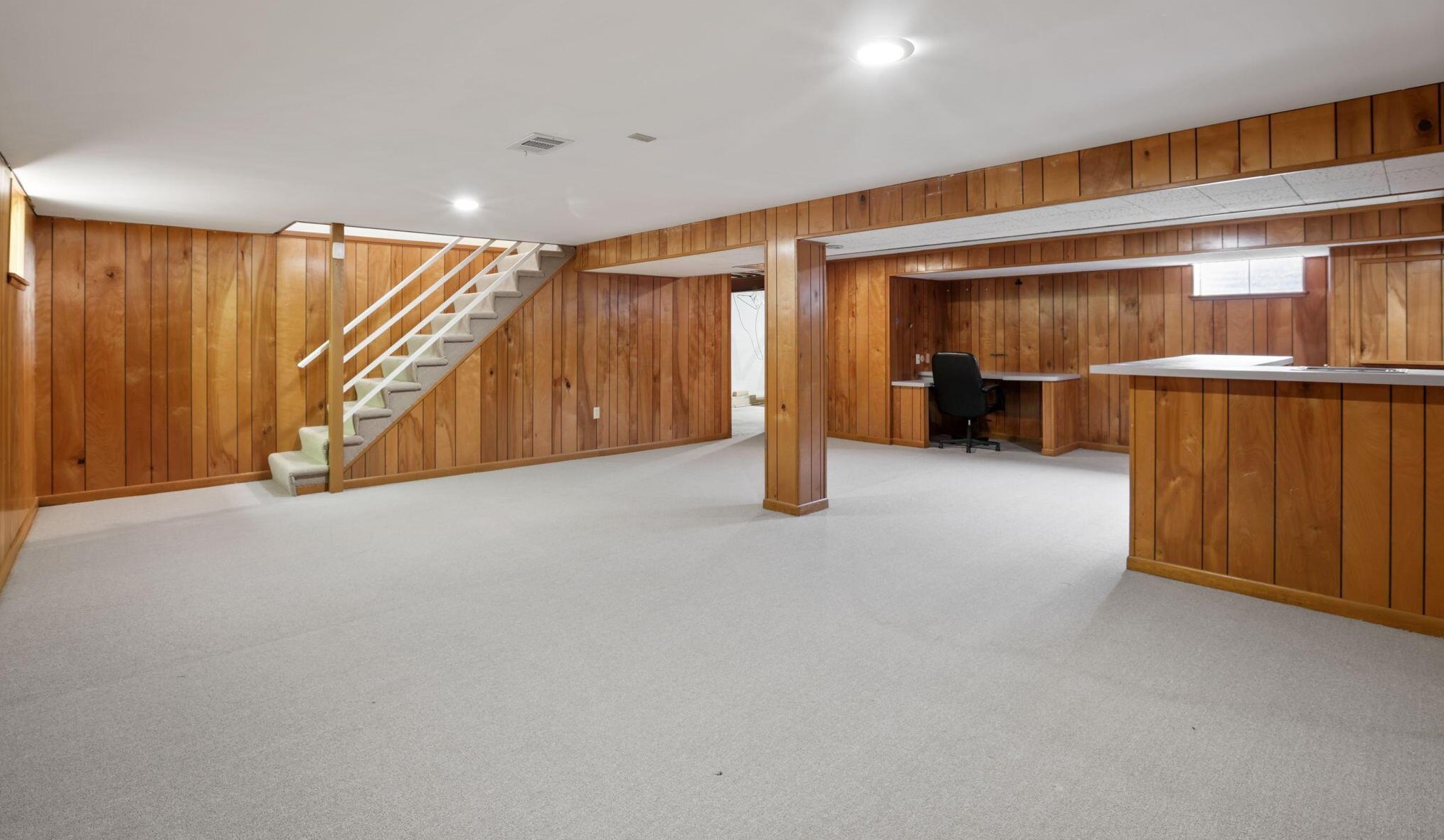 4280 Chaucer Ln, Columbus OH 43220-4055 exterior