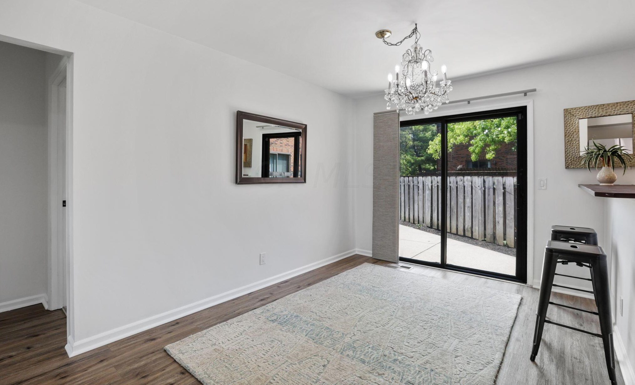 4280 Chaucer Ln, Columbus OH 43220-4055 exterior